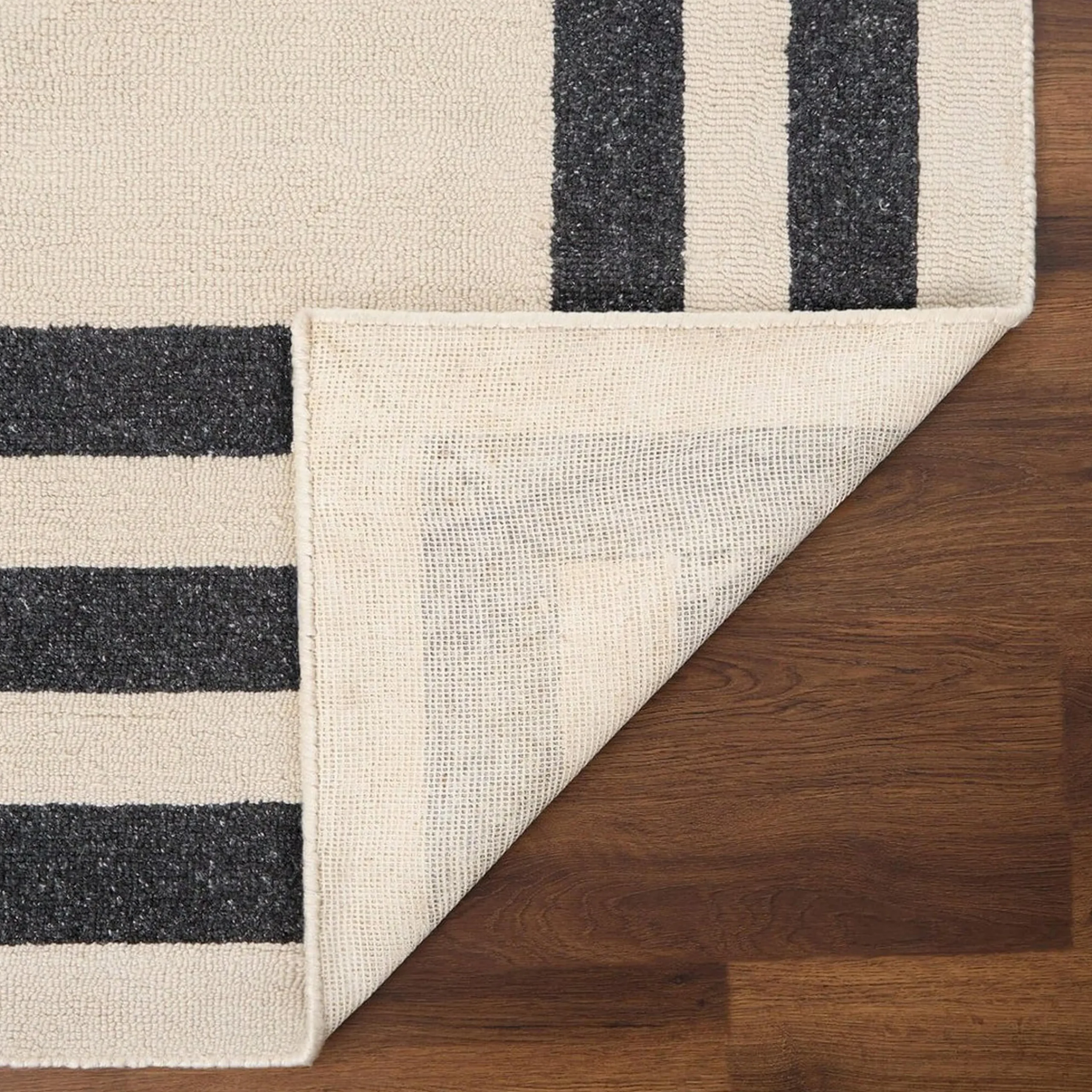 Angola Hand-Hooked Indoor/Outdoor Rug