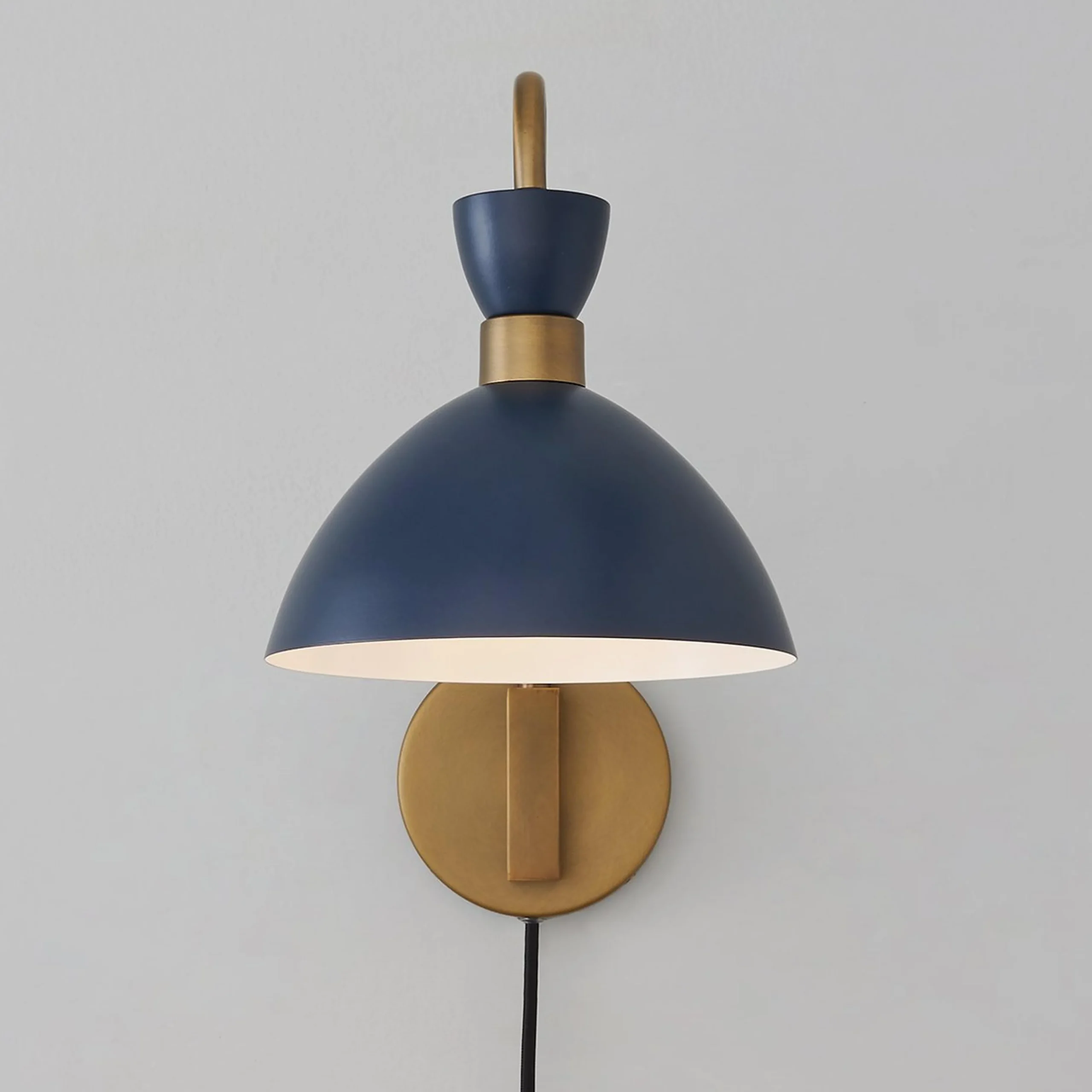 Arendelle Metal Swing Arm Sconce