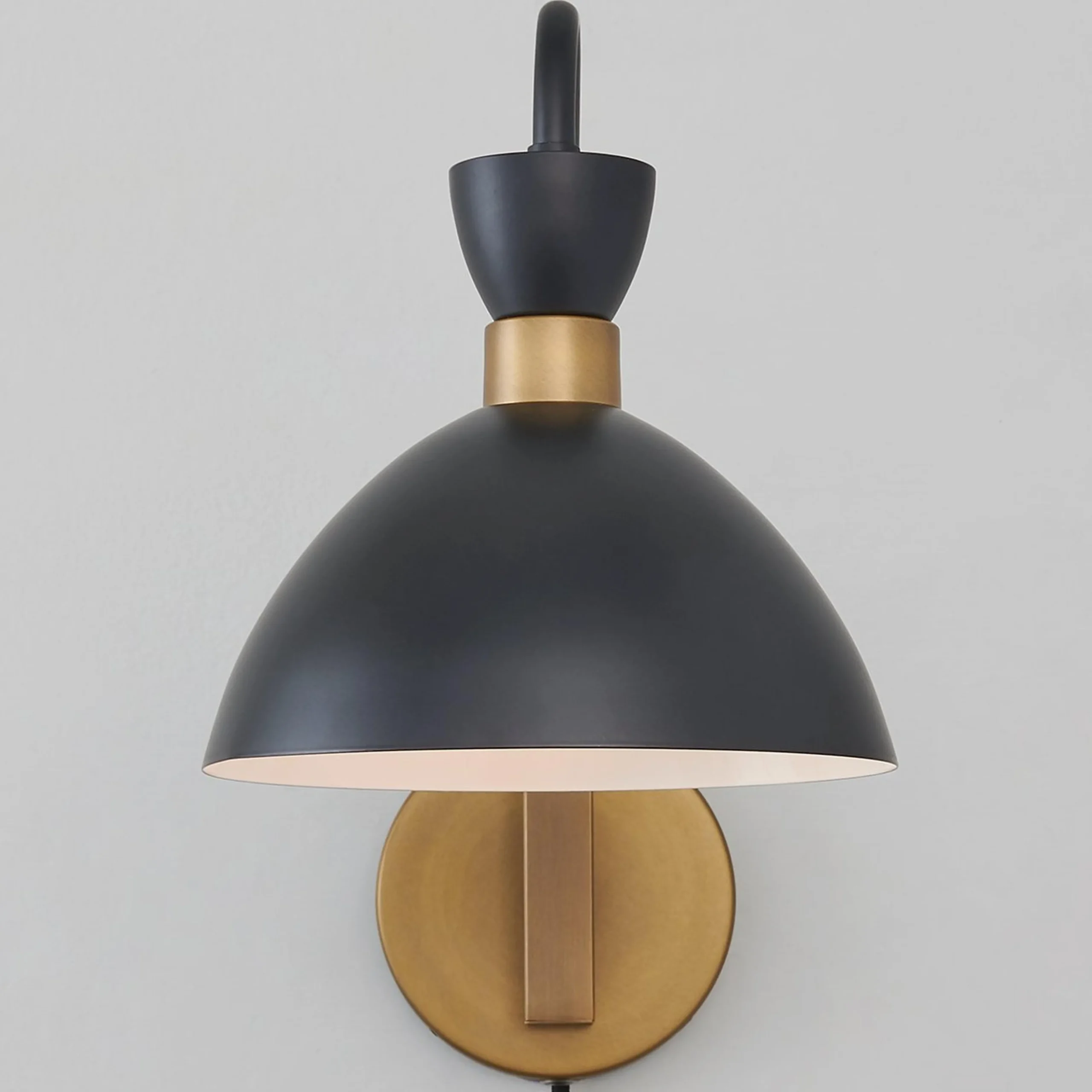 Arendelle Metal Swing Arm Sconce