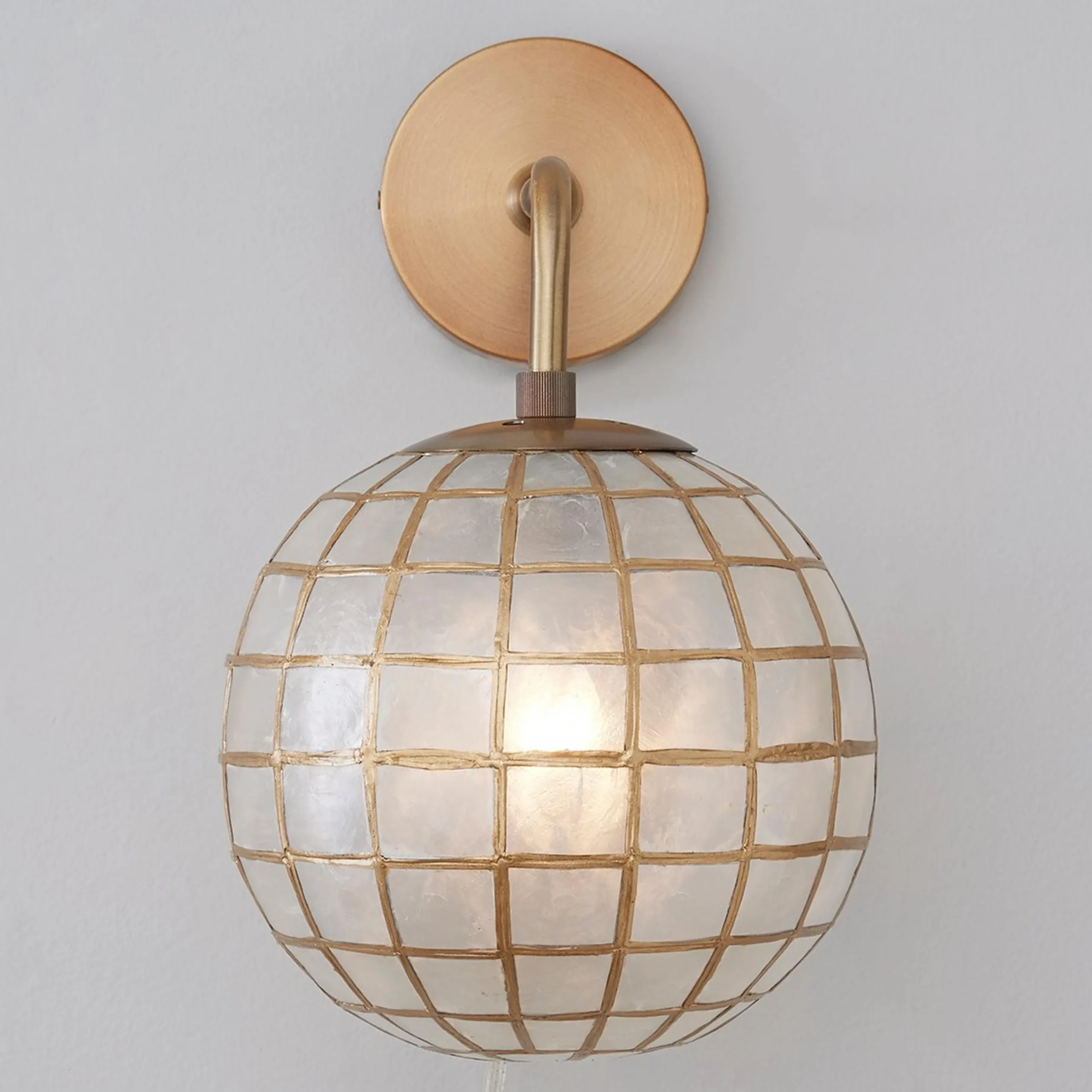 Arista Sconce
