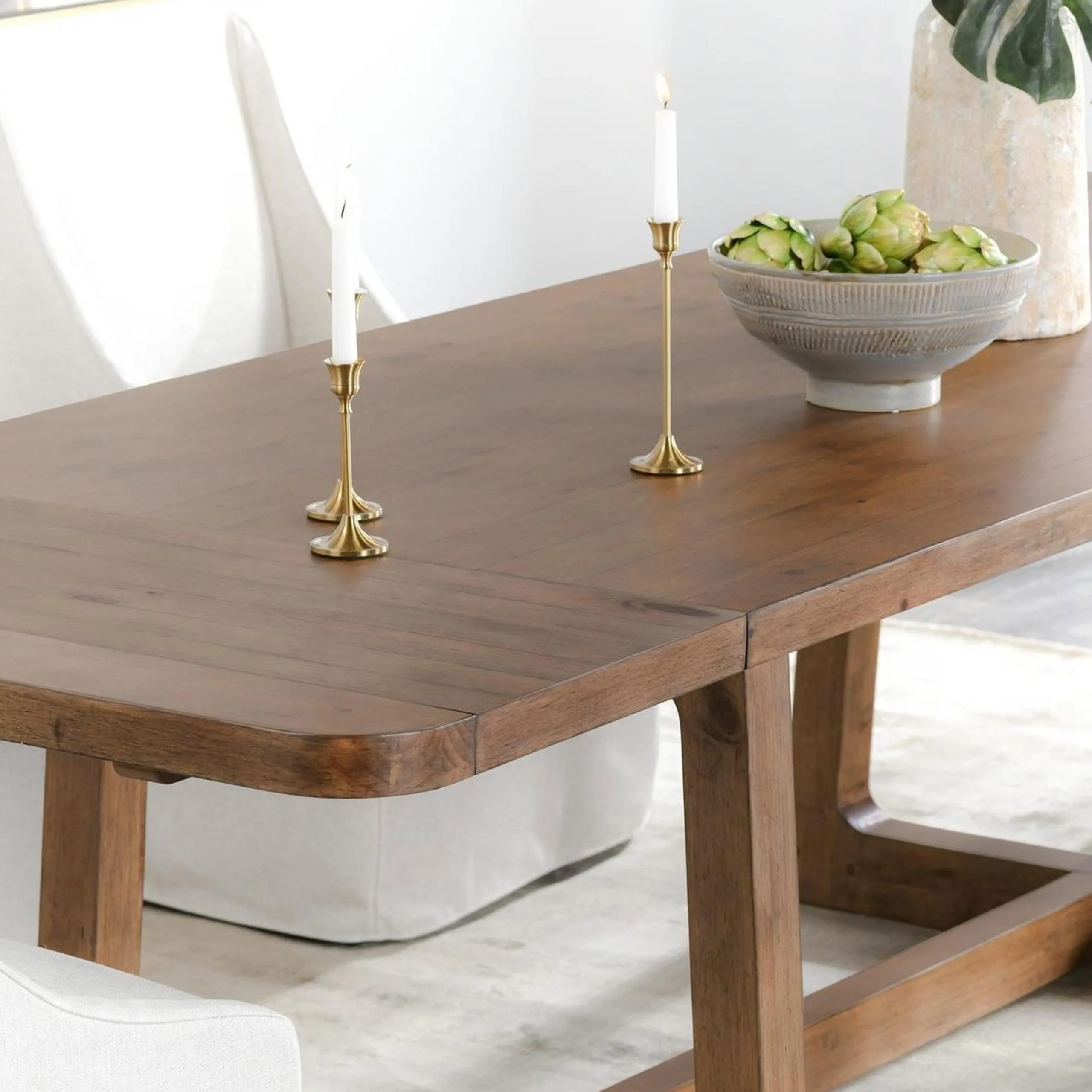Aschen Dining Table