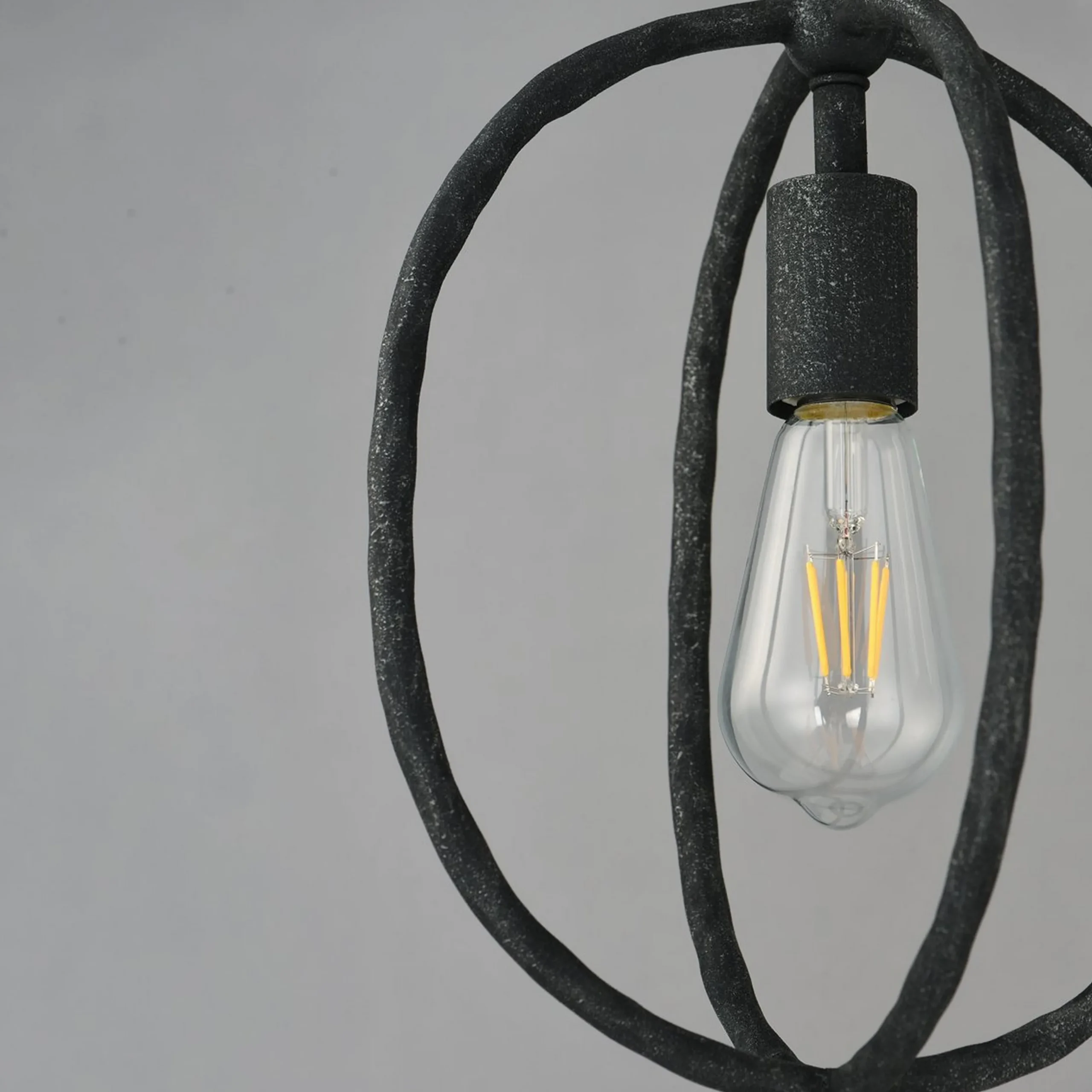 Avicella Pendant