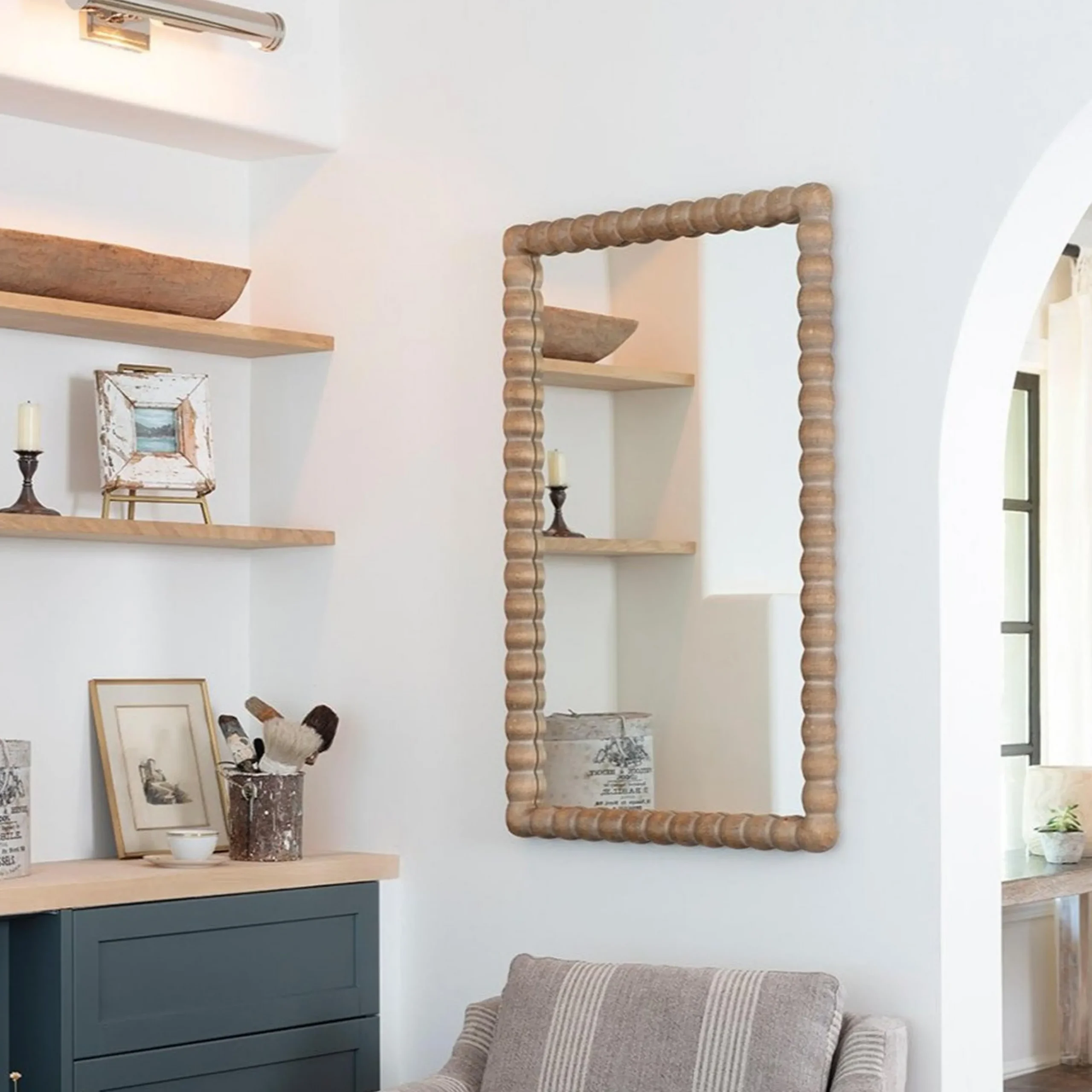 Bourgh Mirror