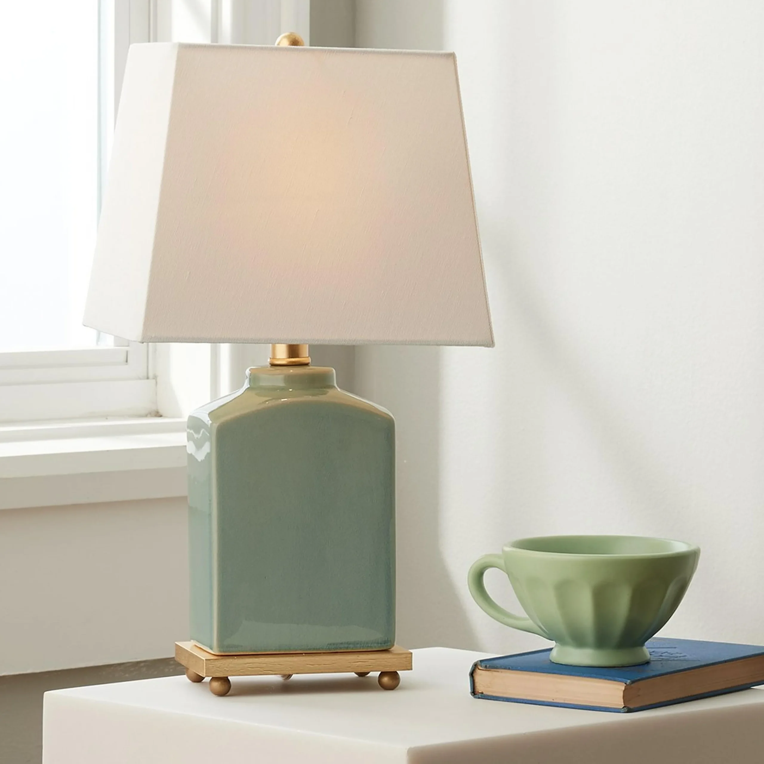 Casual Chic Table Lamp