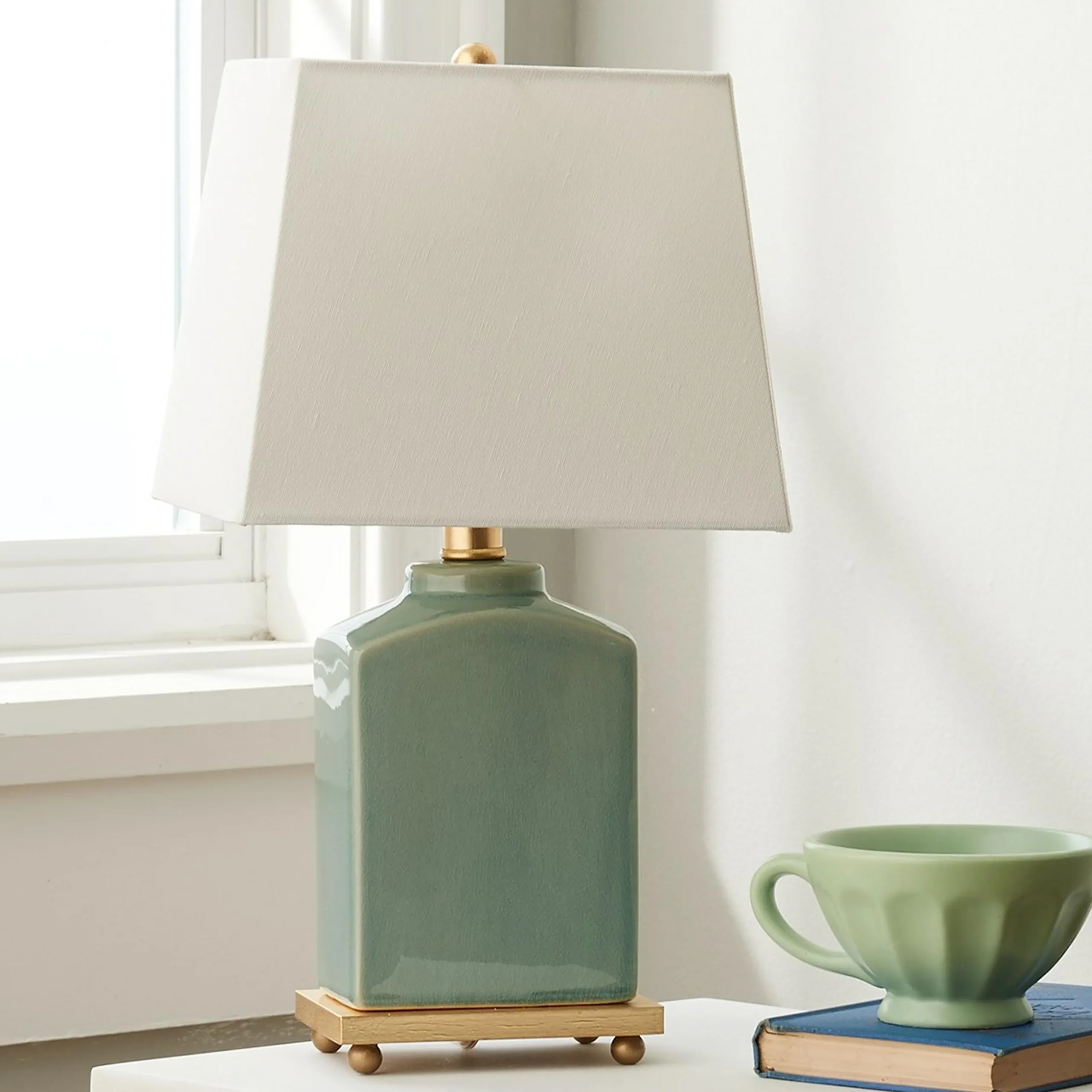 Casual Chic Table Lamp
