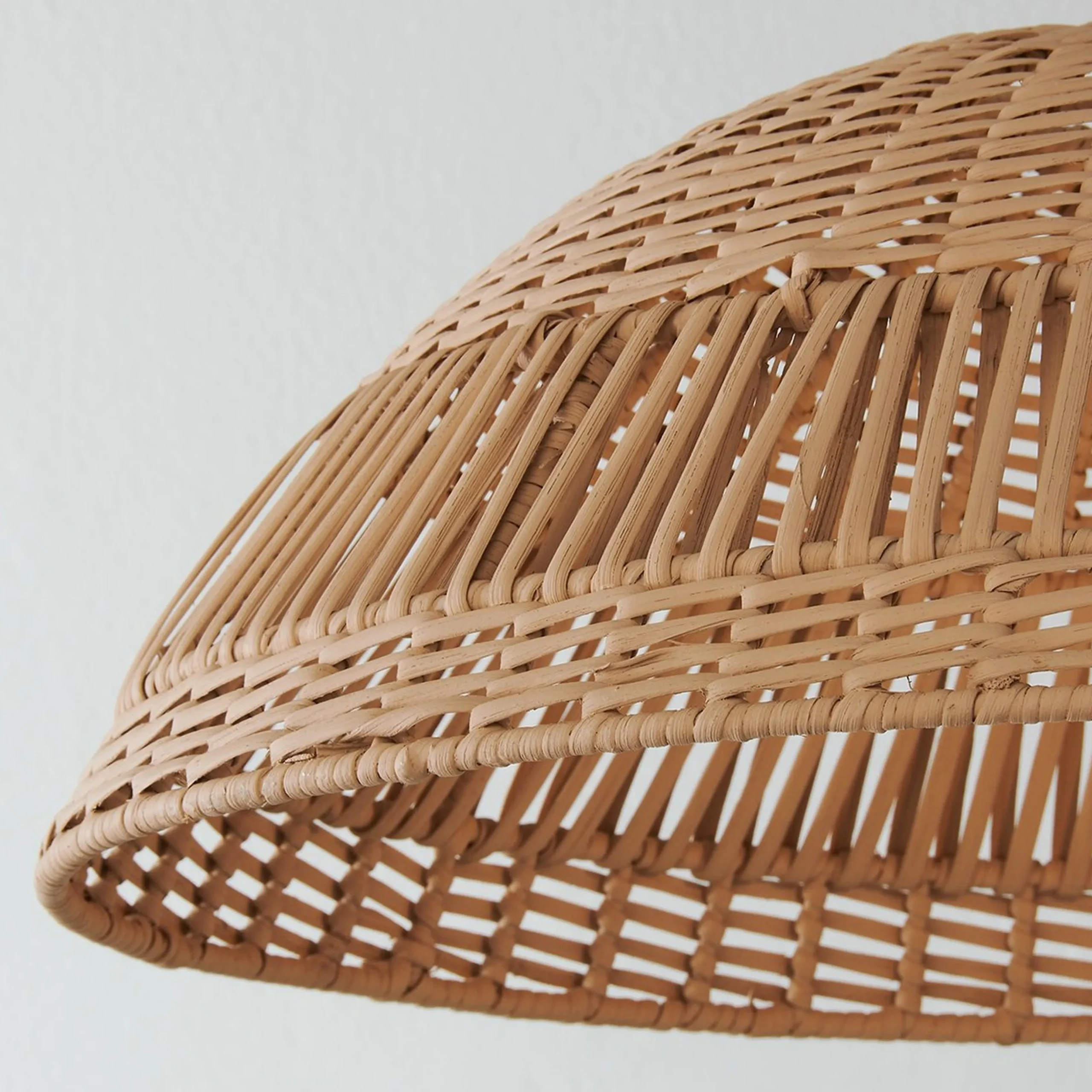 Channel Side Saucer Pendant