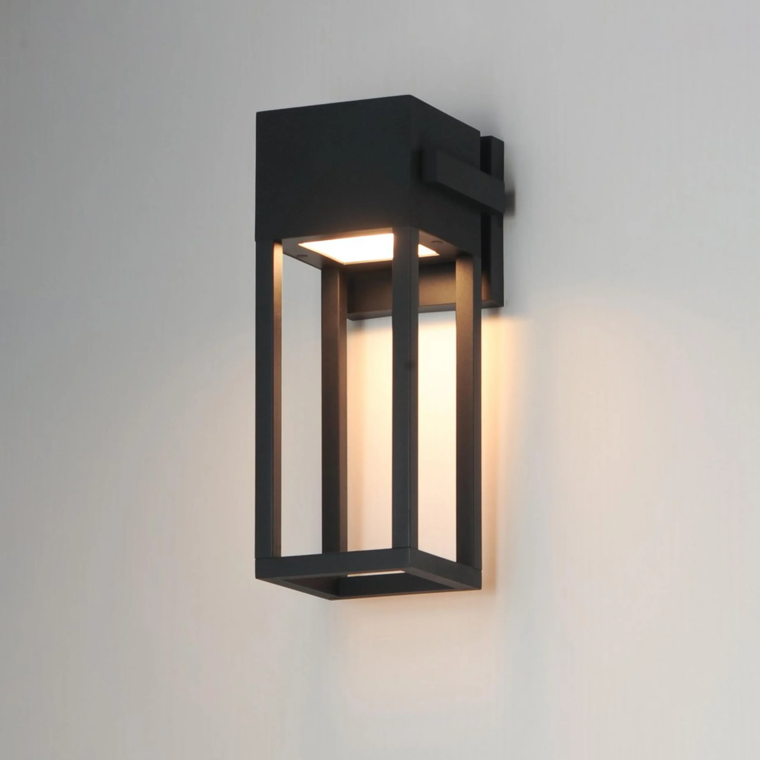 Colson Outdoor Sconce - Medium