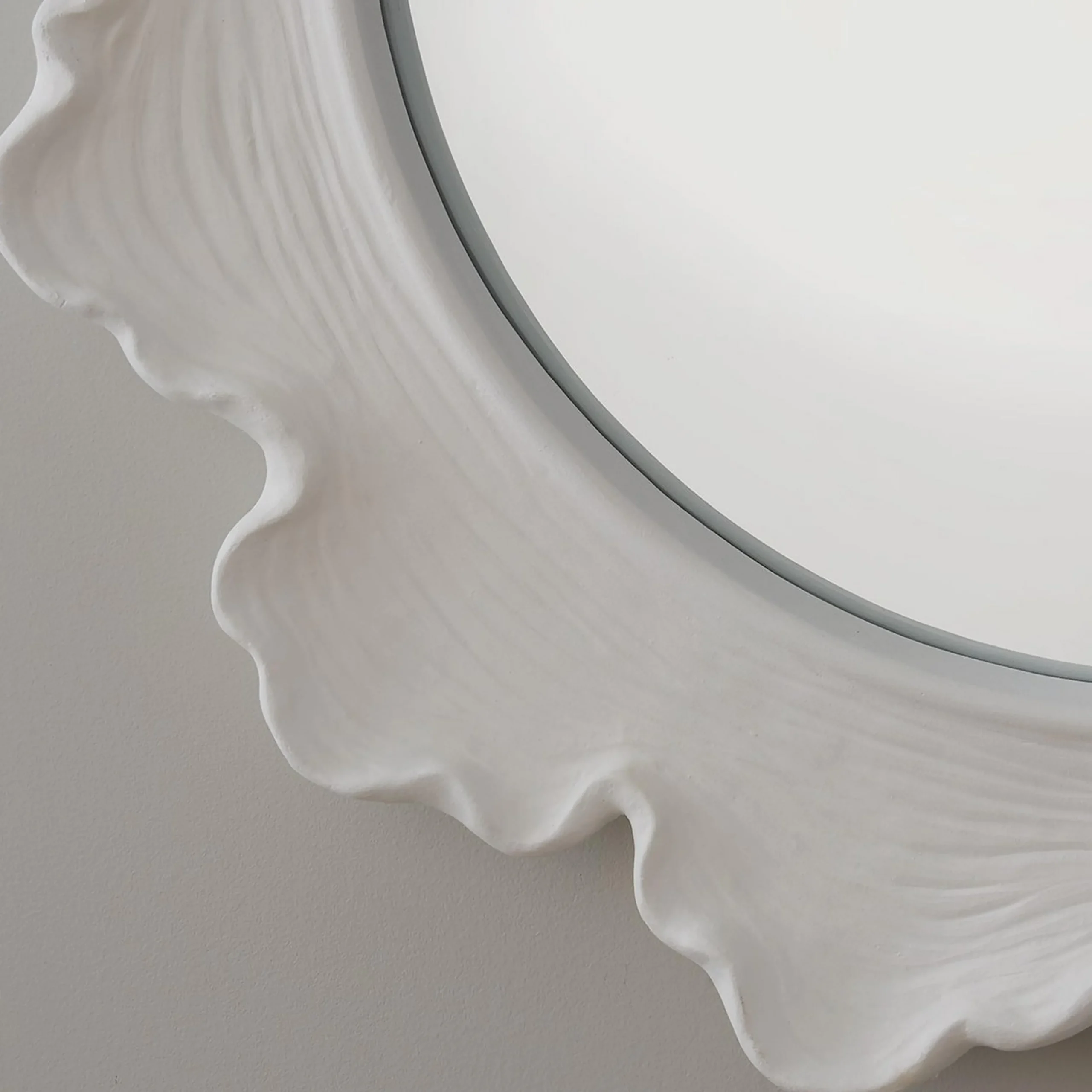 Coral Curve Mirror - Round