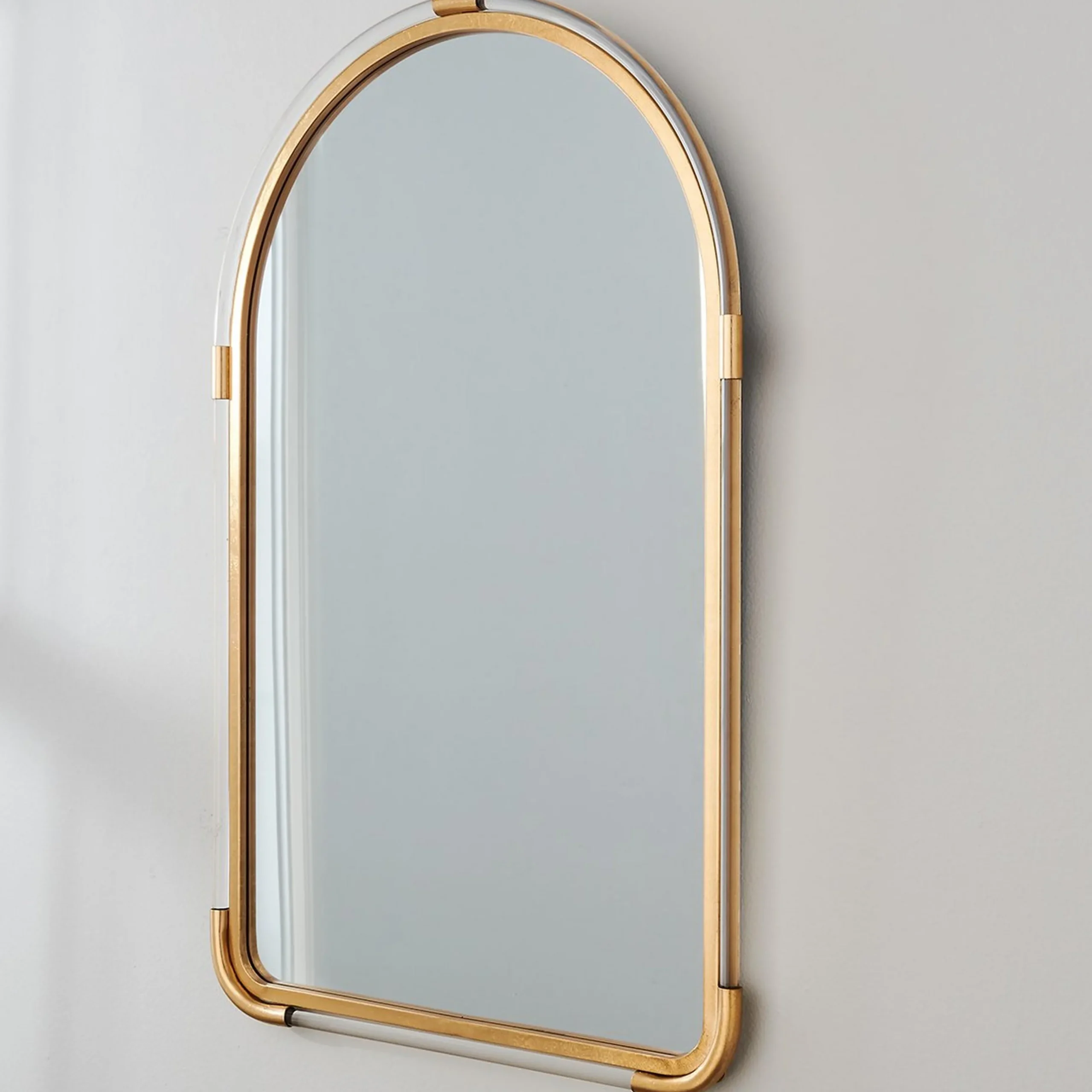 Dorthea Mirror