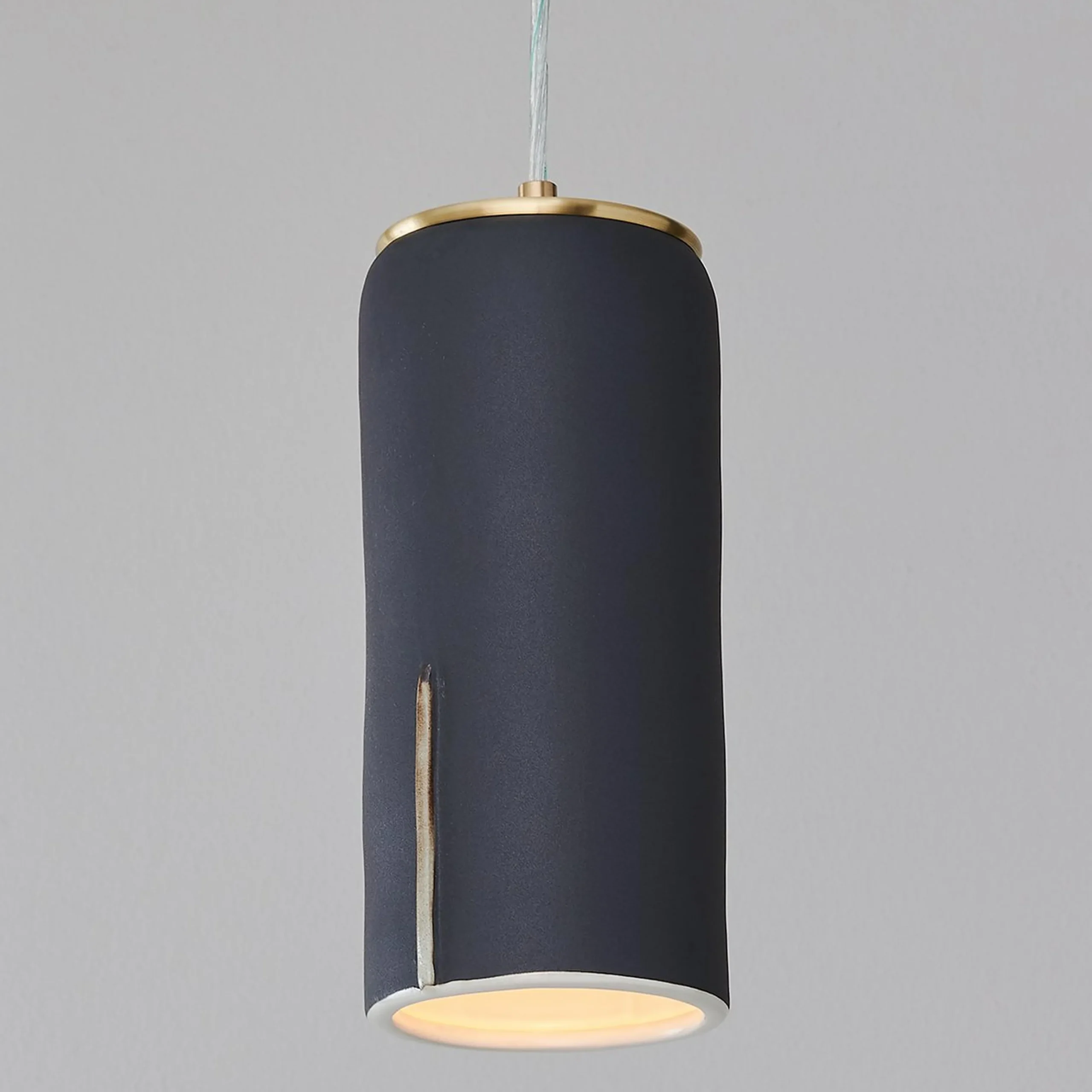 Dos Aletas Pendant