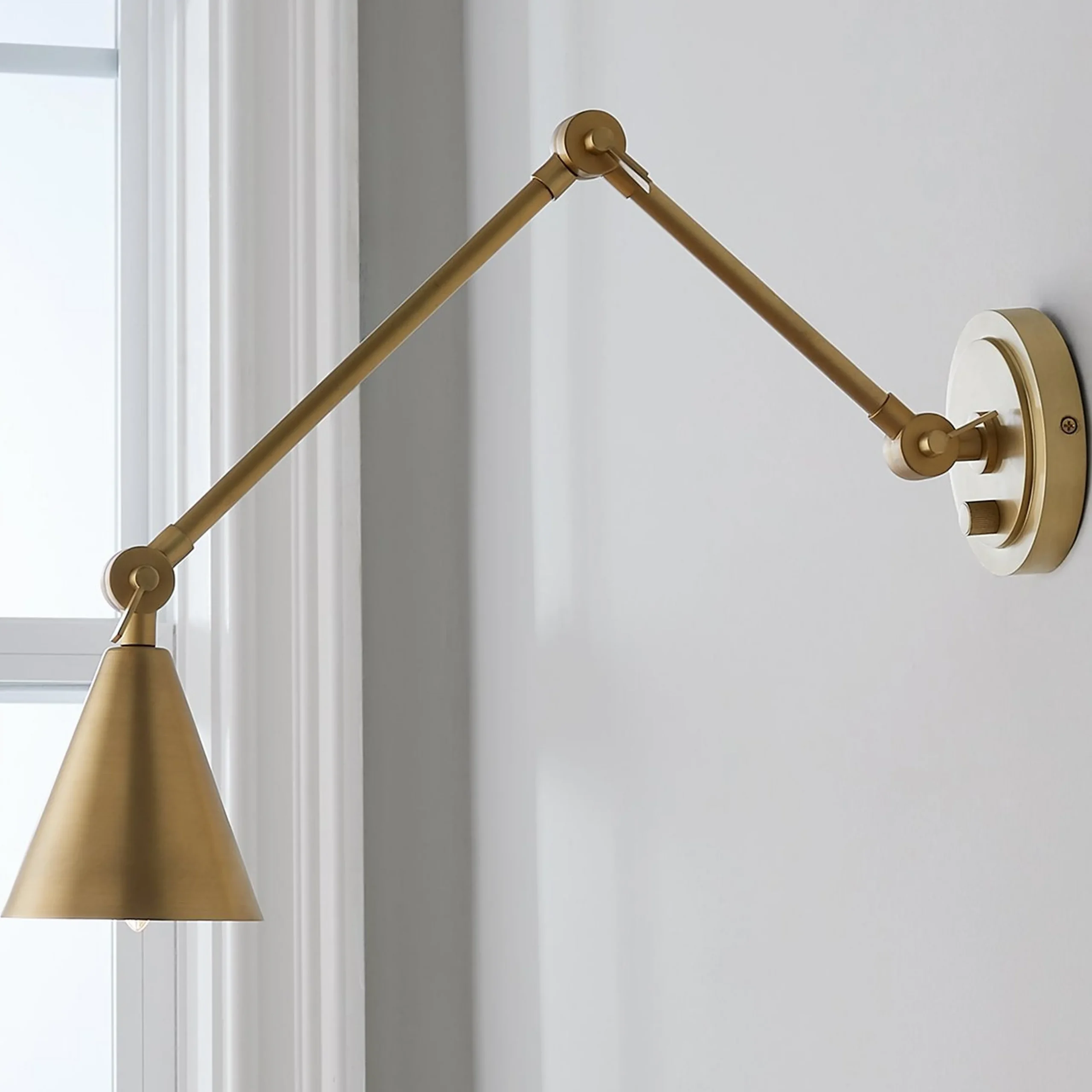Dresden Swing Arm