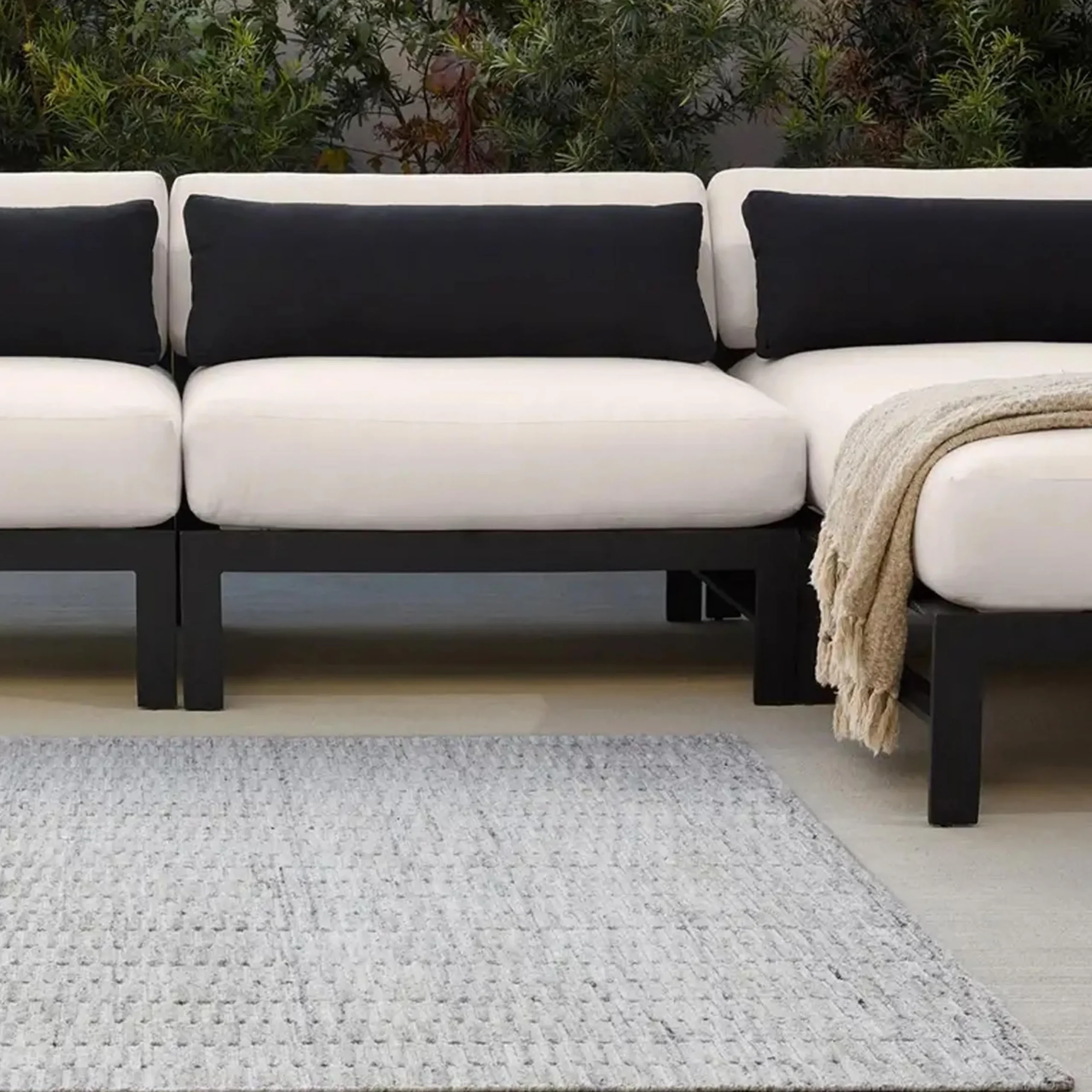 Eberhardt Handwoven Indoor / Outdoor Rug