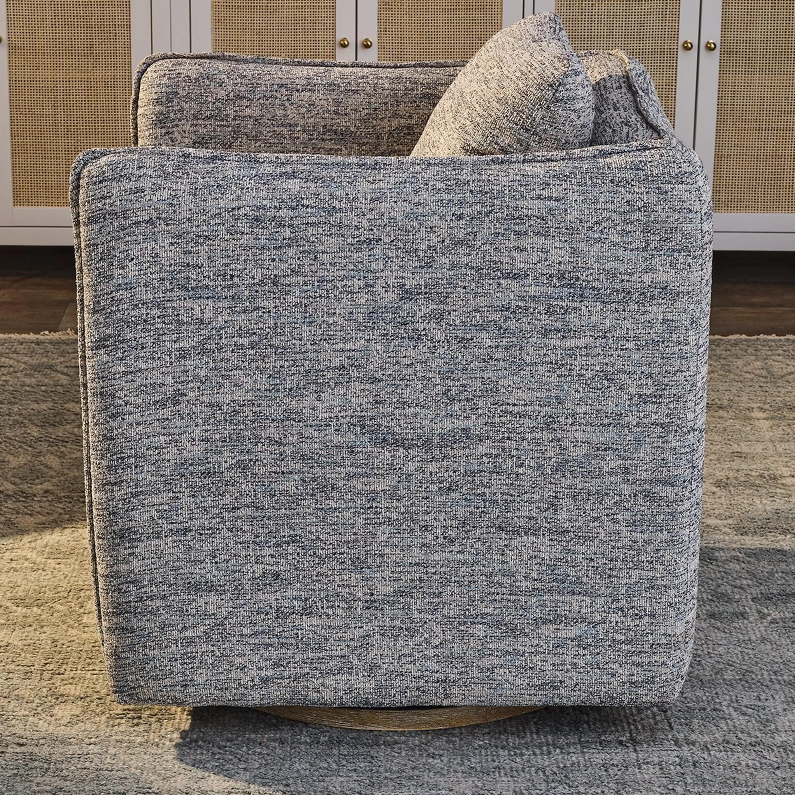 Eisner Swivel Chair