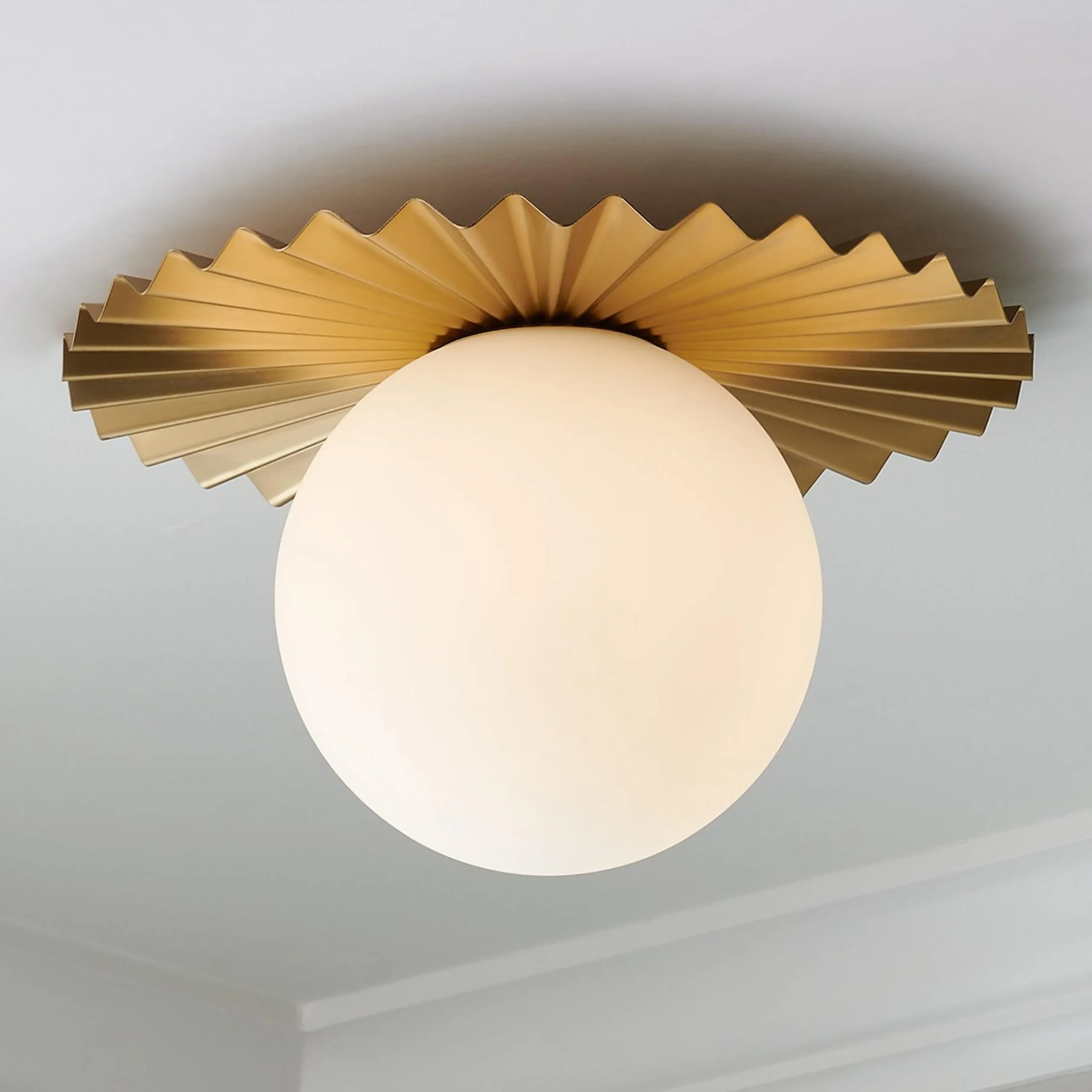 En Pointe Ceiling Light - Large