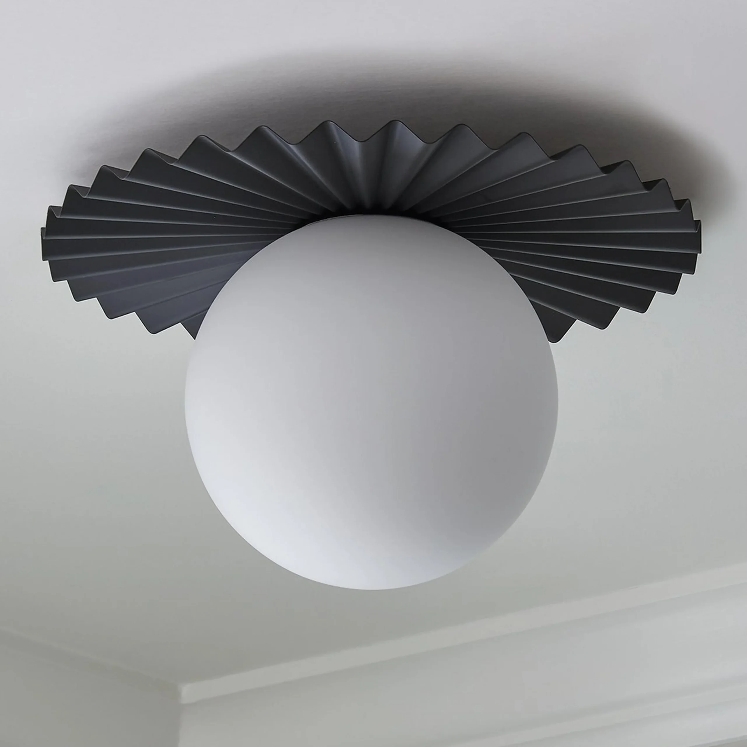 En Pointe Ceiling Light - Large