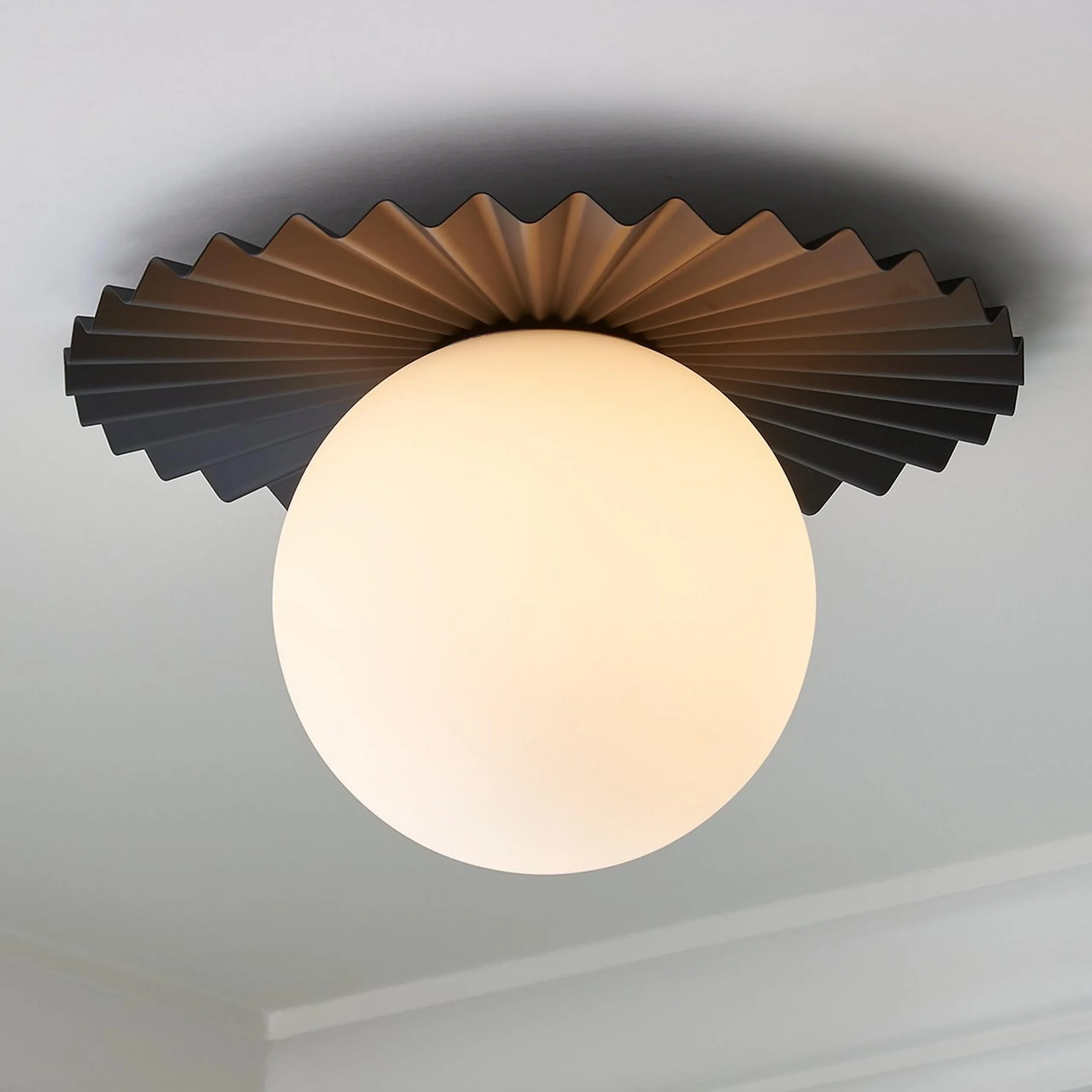 En Pointe Ceiling Light - Large
