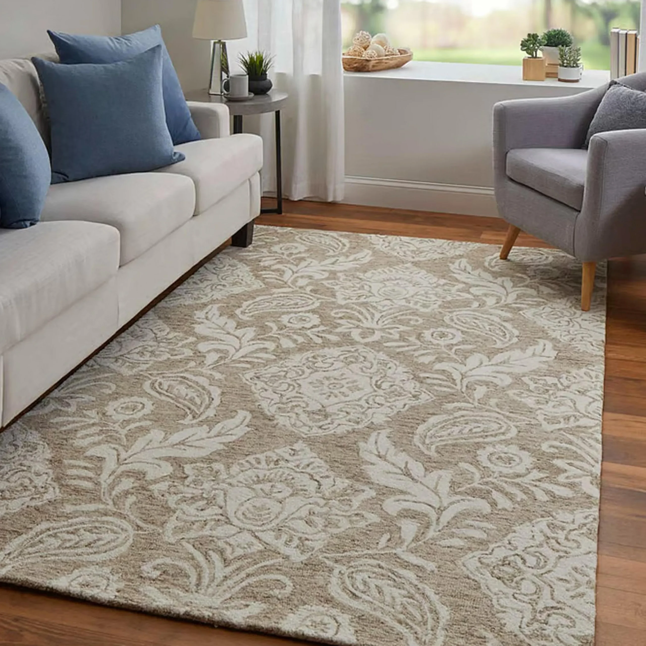 Estaire Hand-Tufted Rug