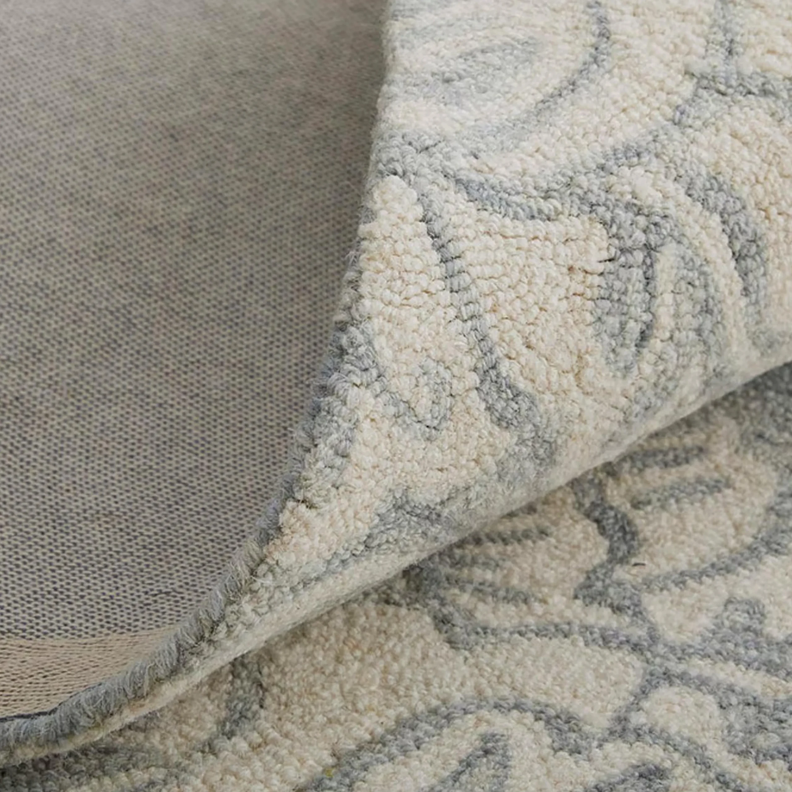 Estaire Hand-Tufted Rug