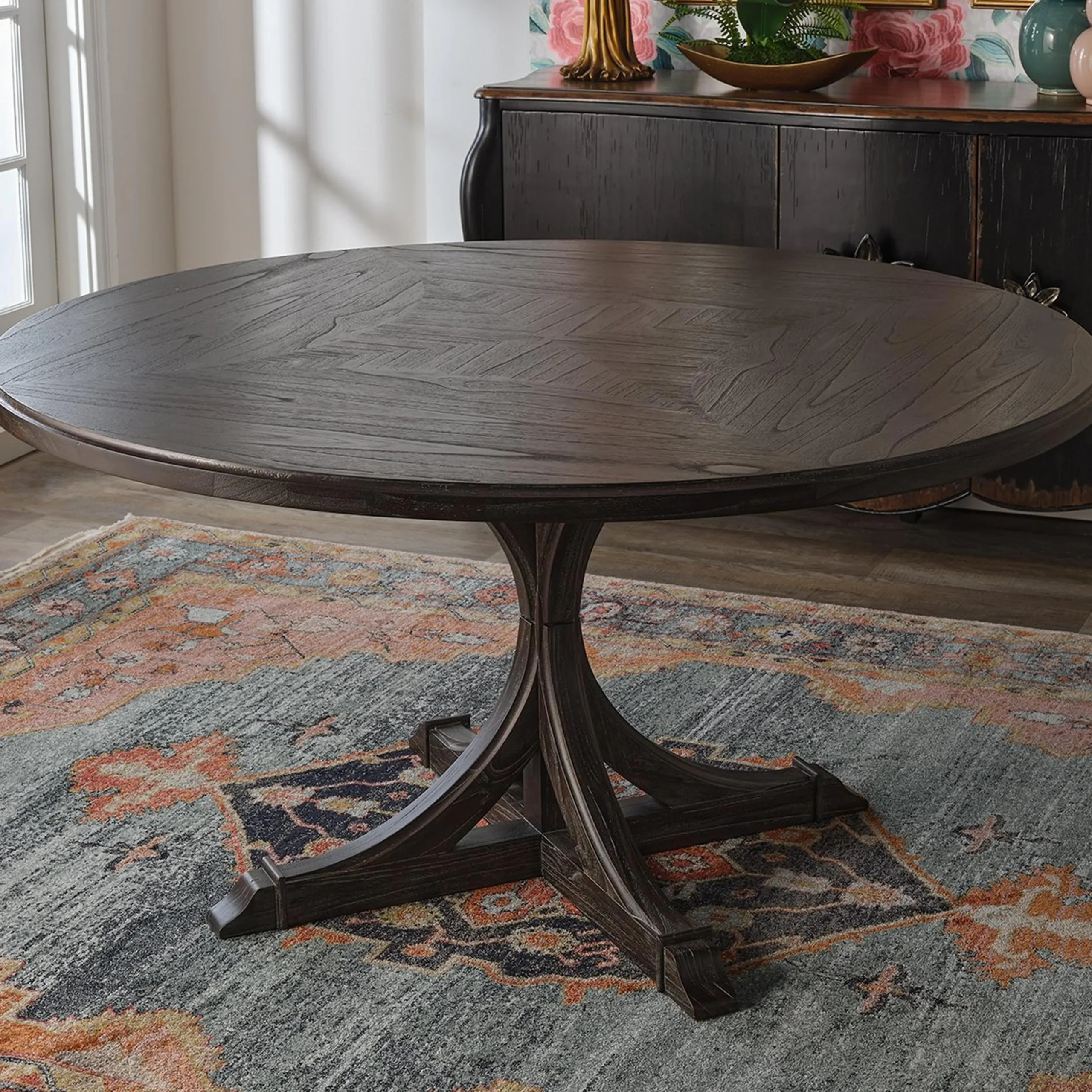 Fonda Dining Table