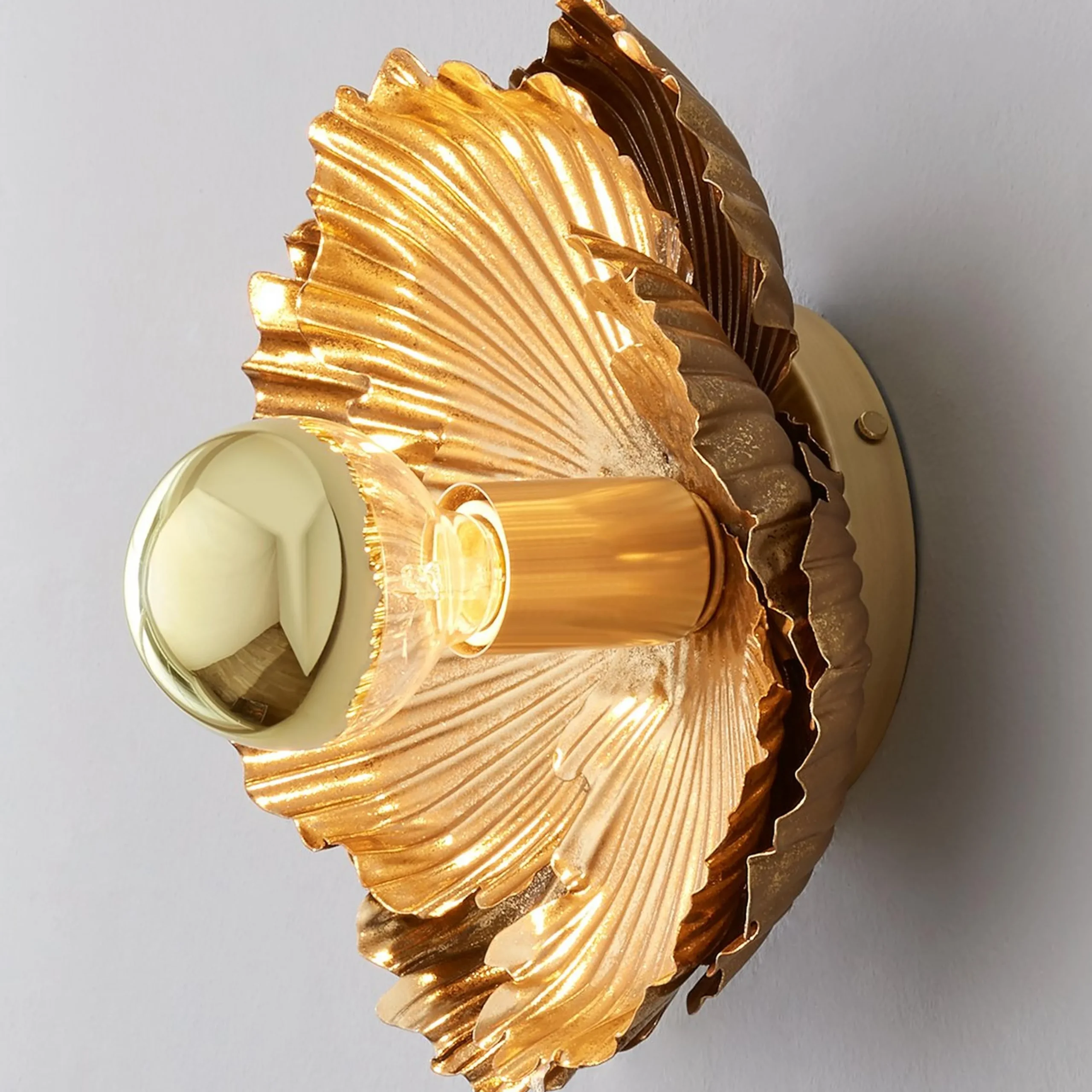 Glam Lotus Flower Sconce