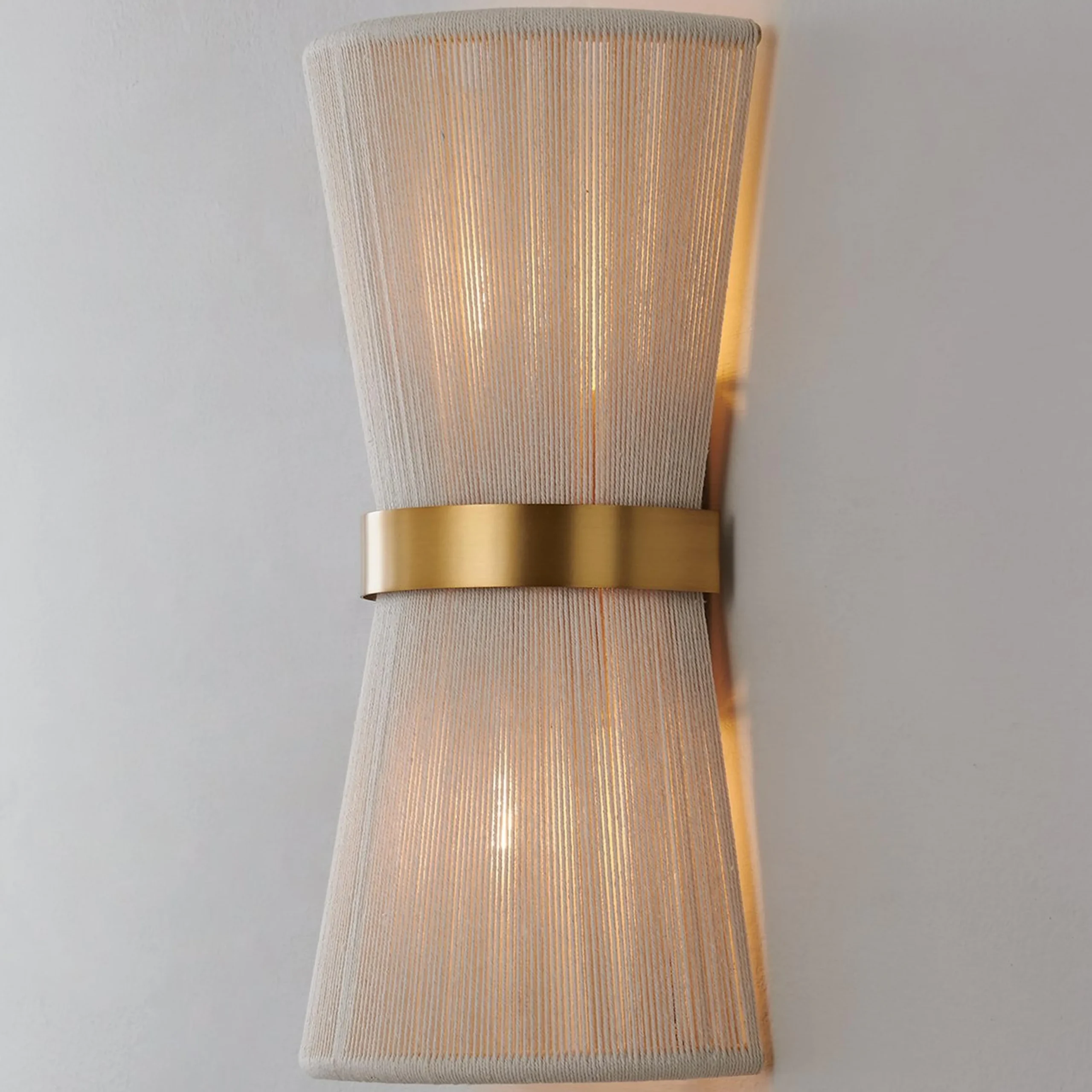 Halia Sconce