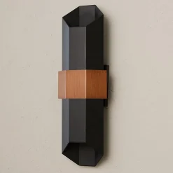Helmsley Outdoor Sconce - Large