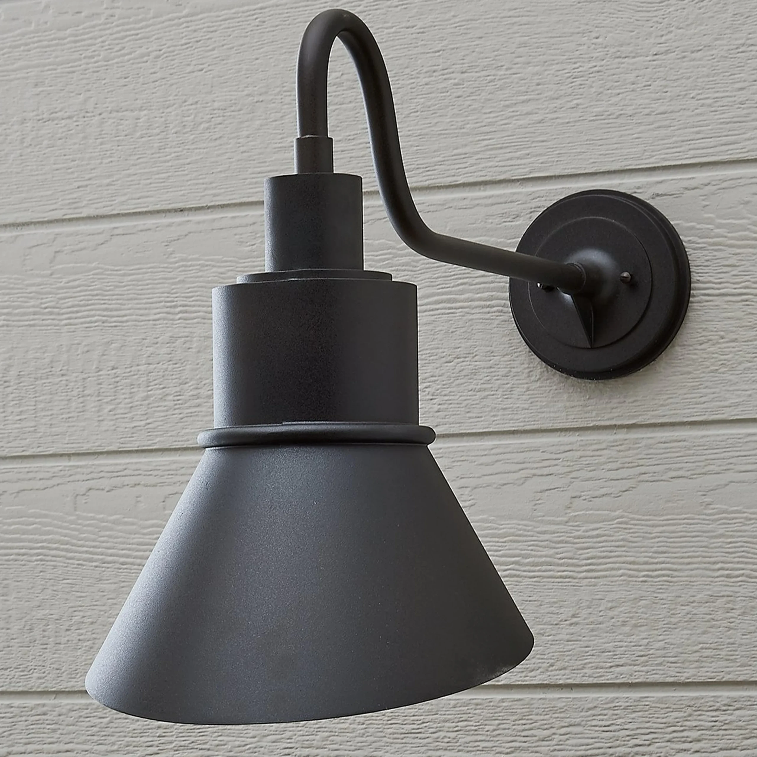 Hunter Outdoor Sconce - Large