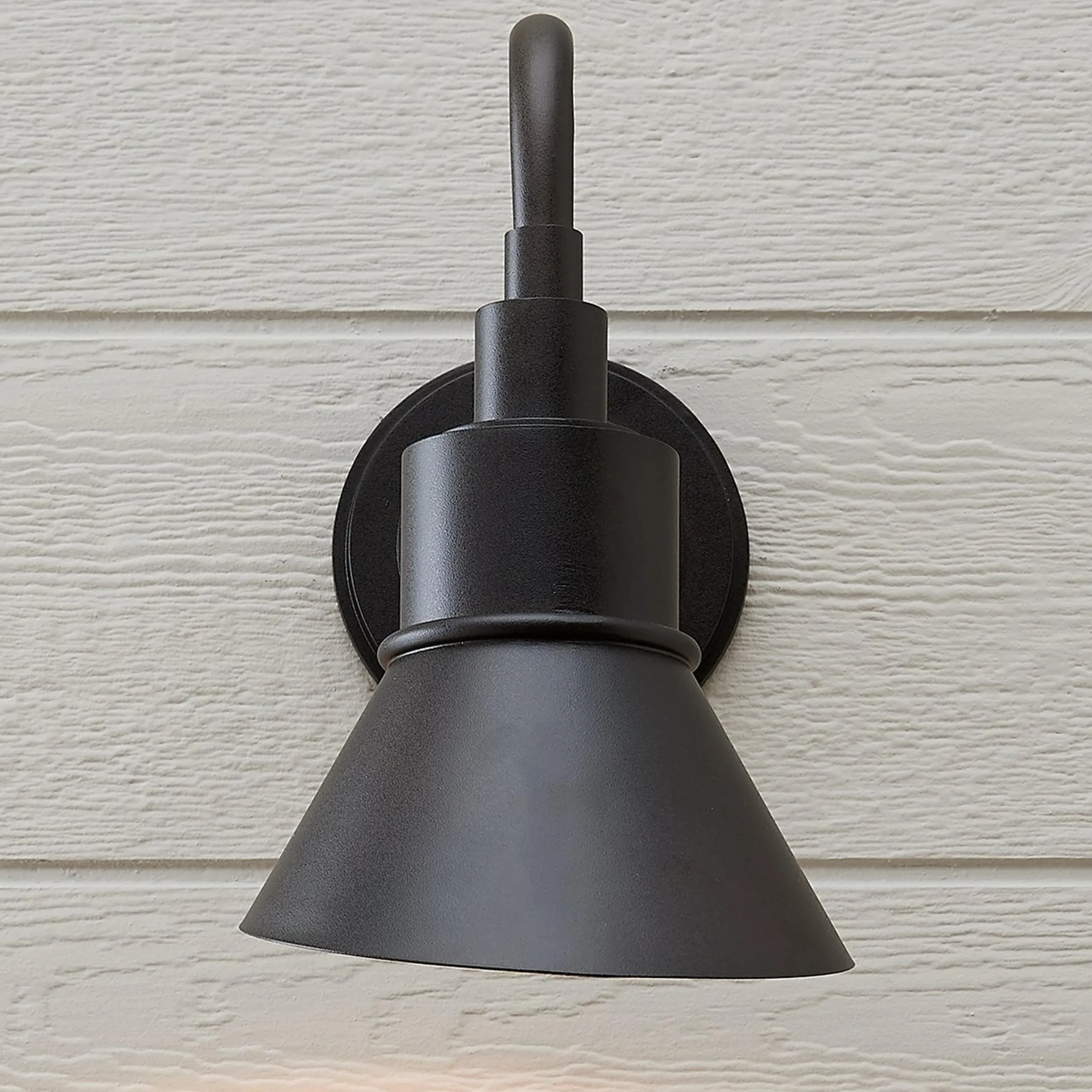 Hunter Outdoor Sconce - Small