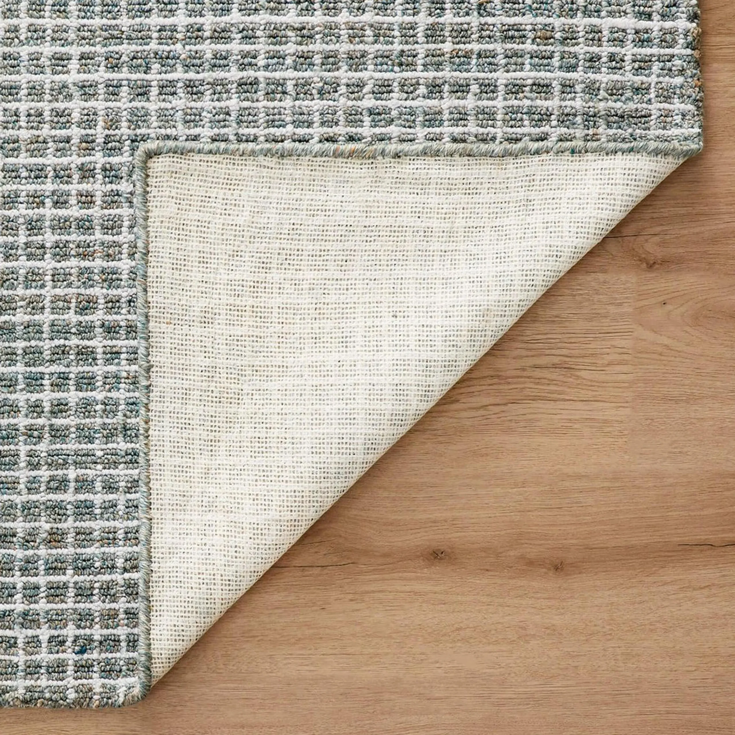 Janice Hand-Hooked Indoor/Outdoor Rug