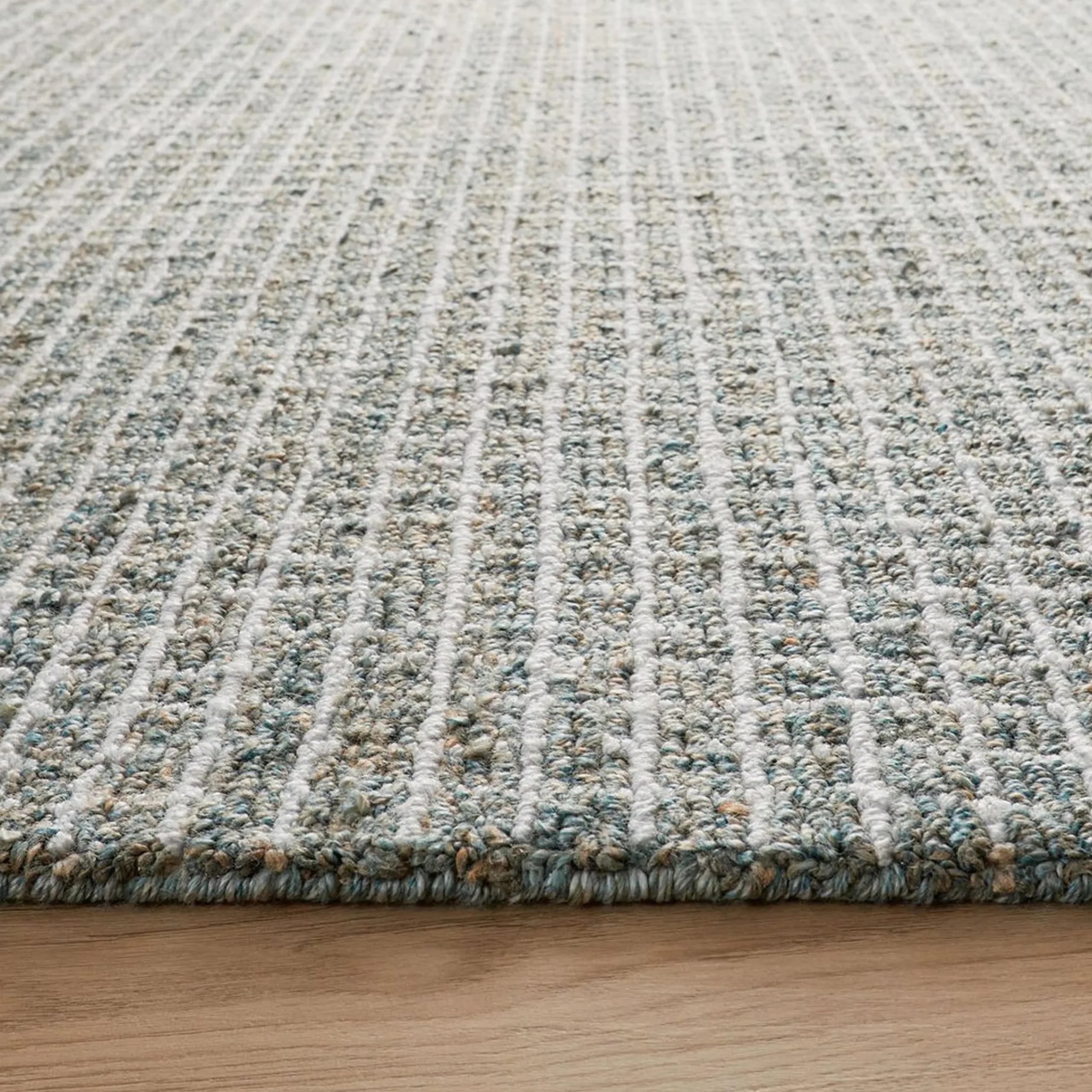 Janice Hand-Hooked Indoor/Outdoor Rug