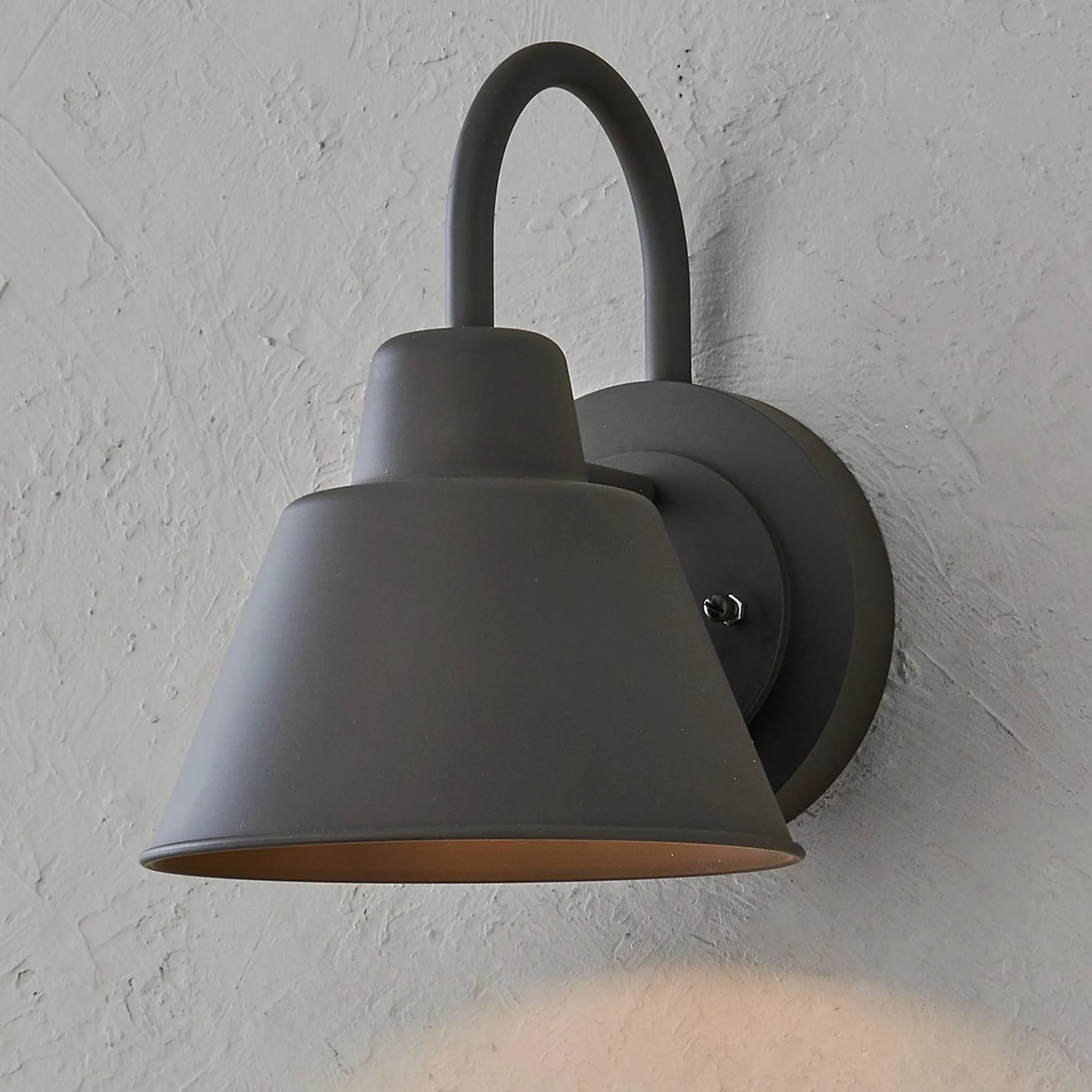 Jennings Outdoor Sconce