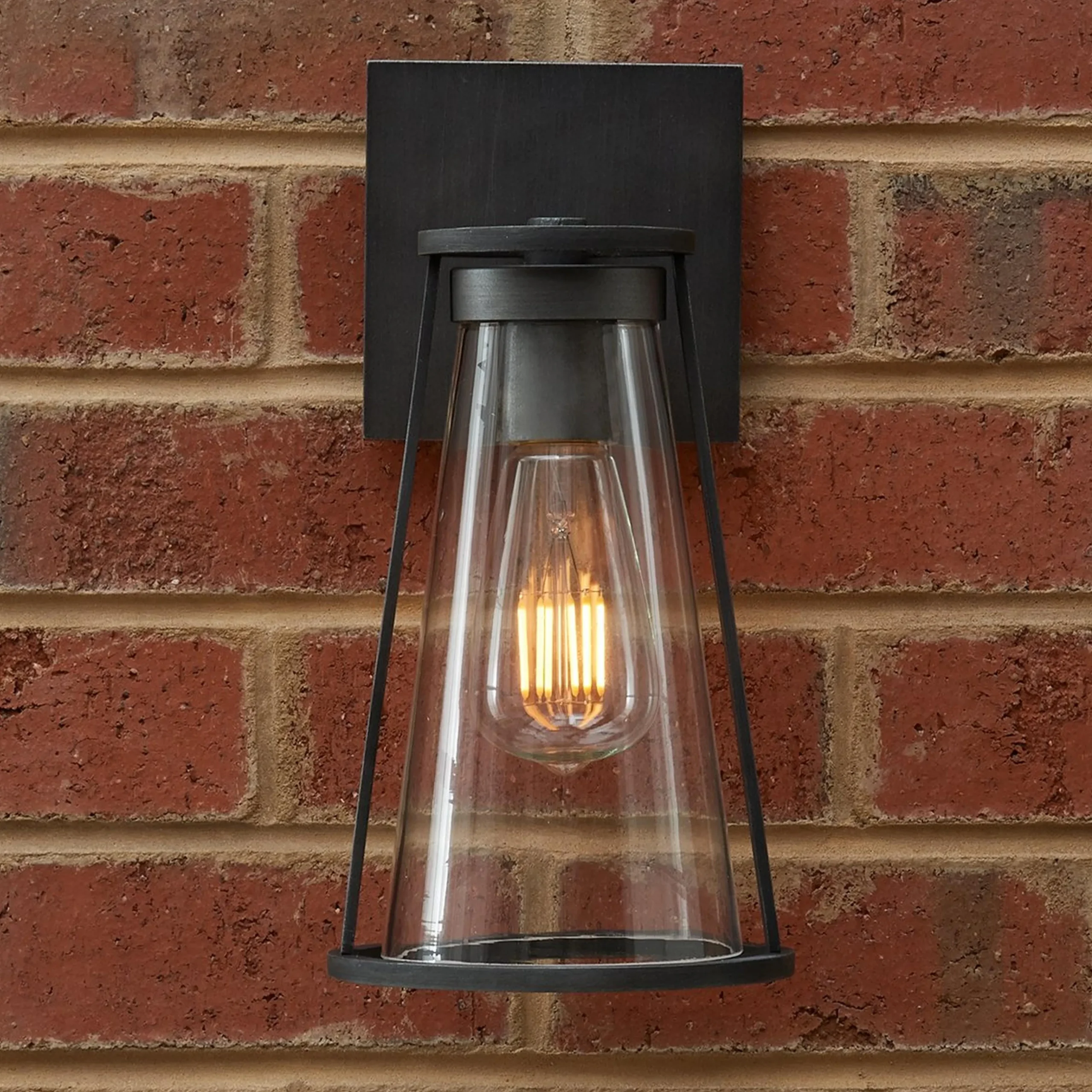 Jubail Outdoor Pocket Sconce