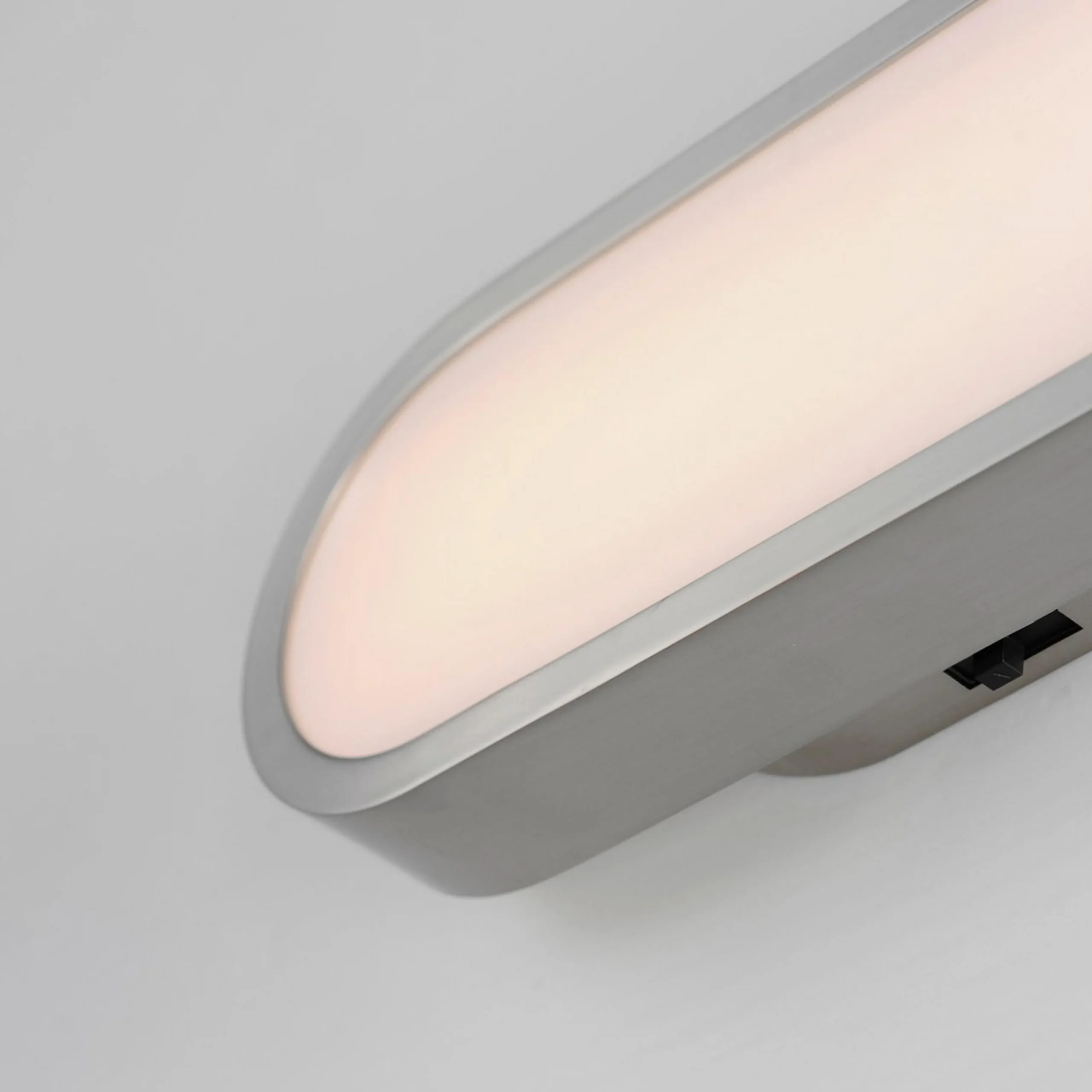 Julius LED Vanity Light - 18"