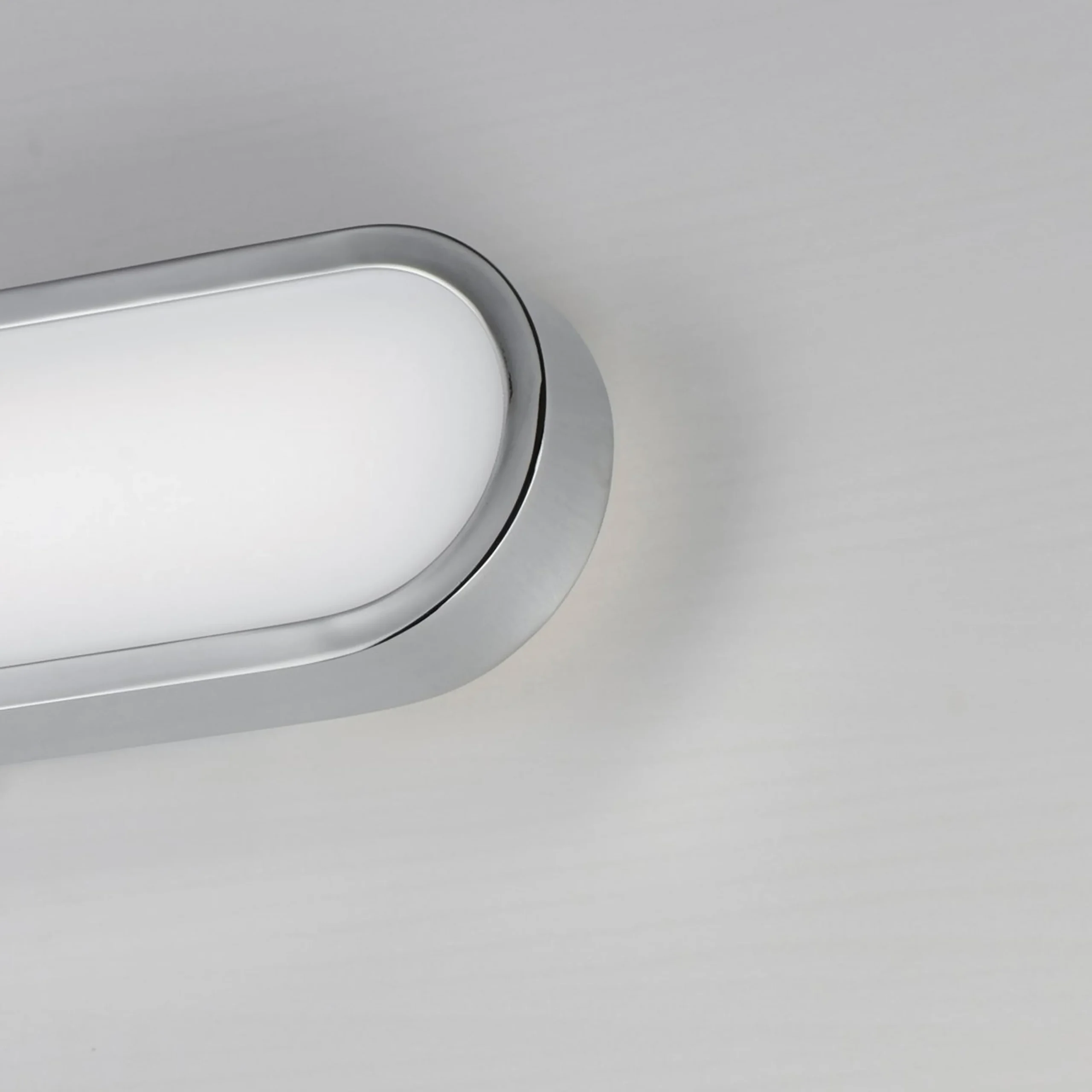 Julius LED Vanity Light - 18"