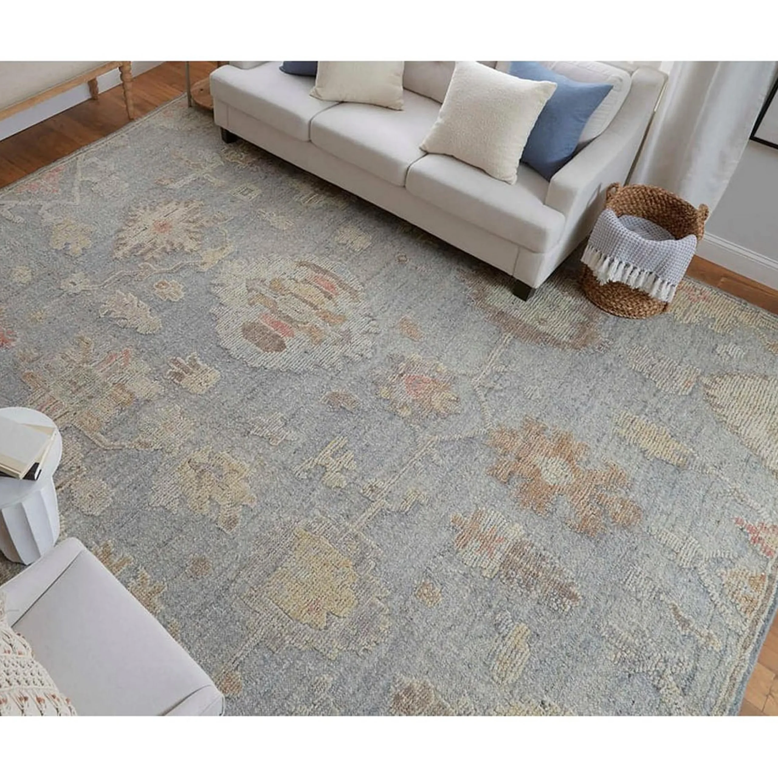 Lella Hand-Knotted Rug