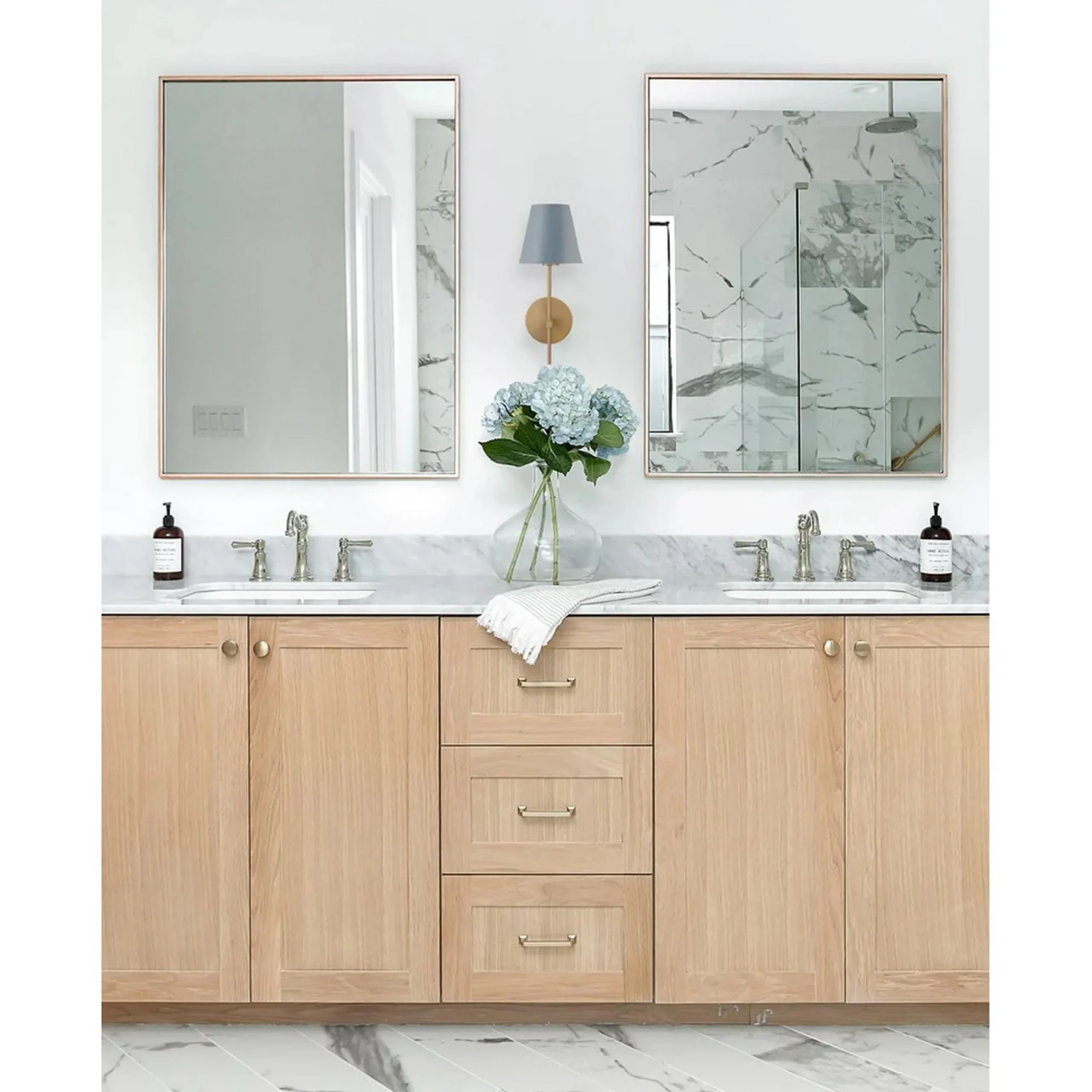 Leoda Sconce