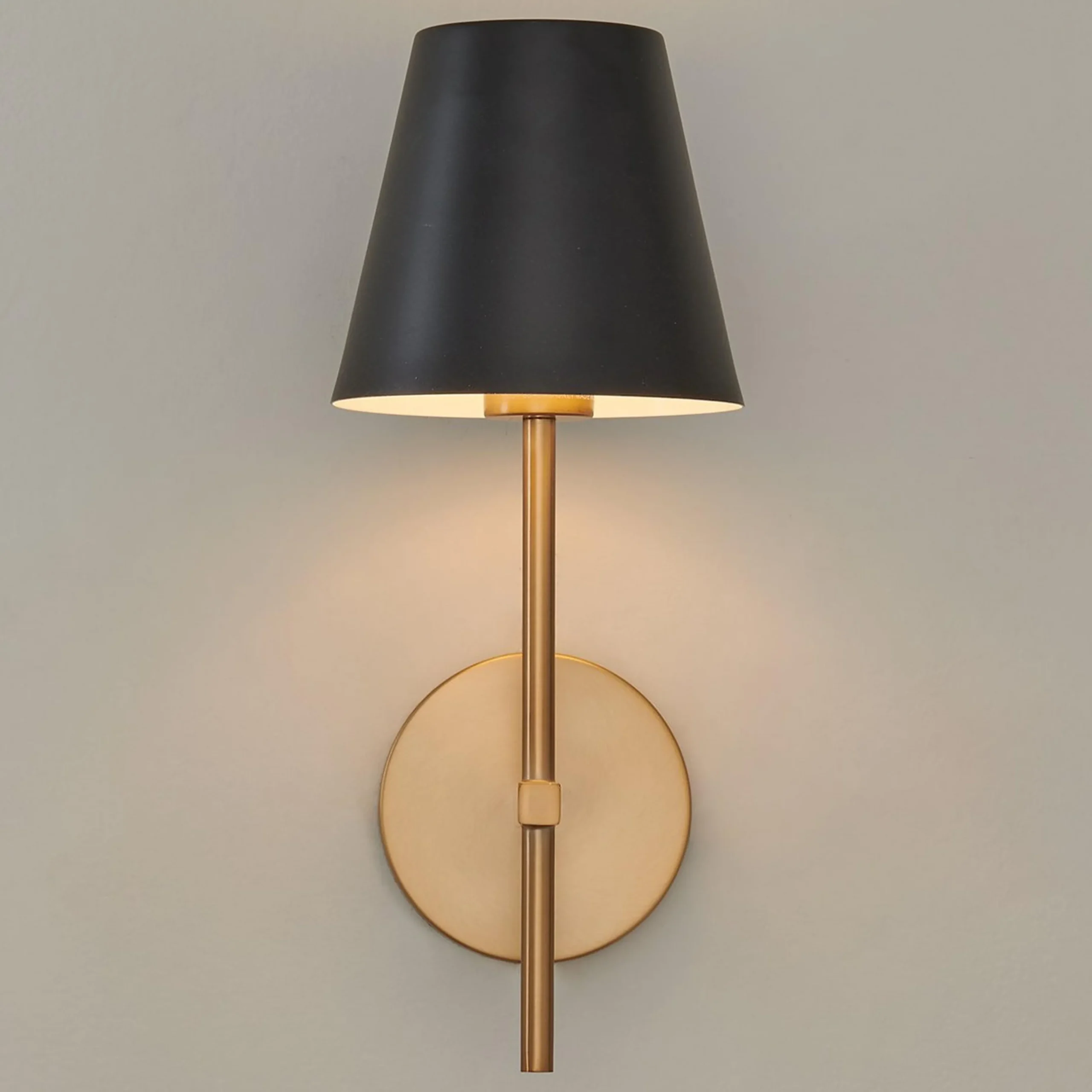 Leoda Sconce