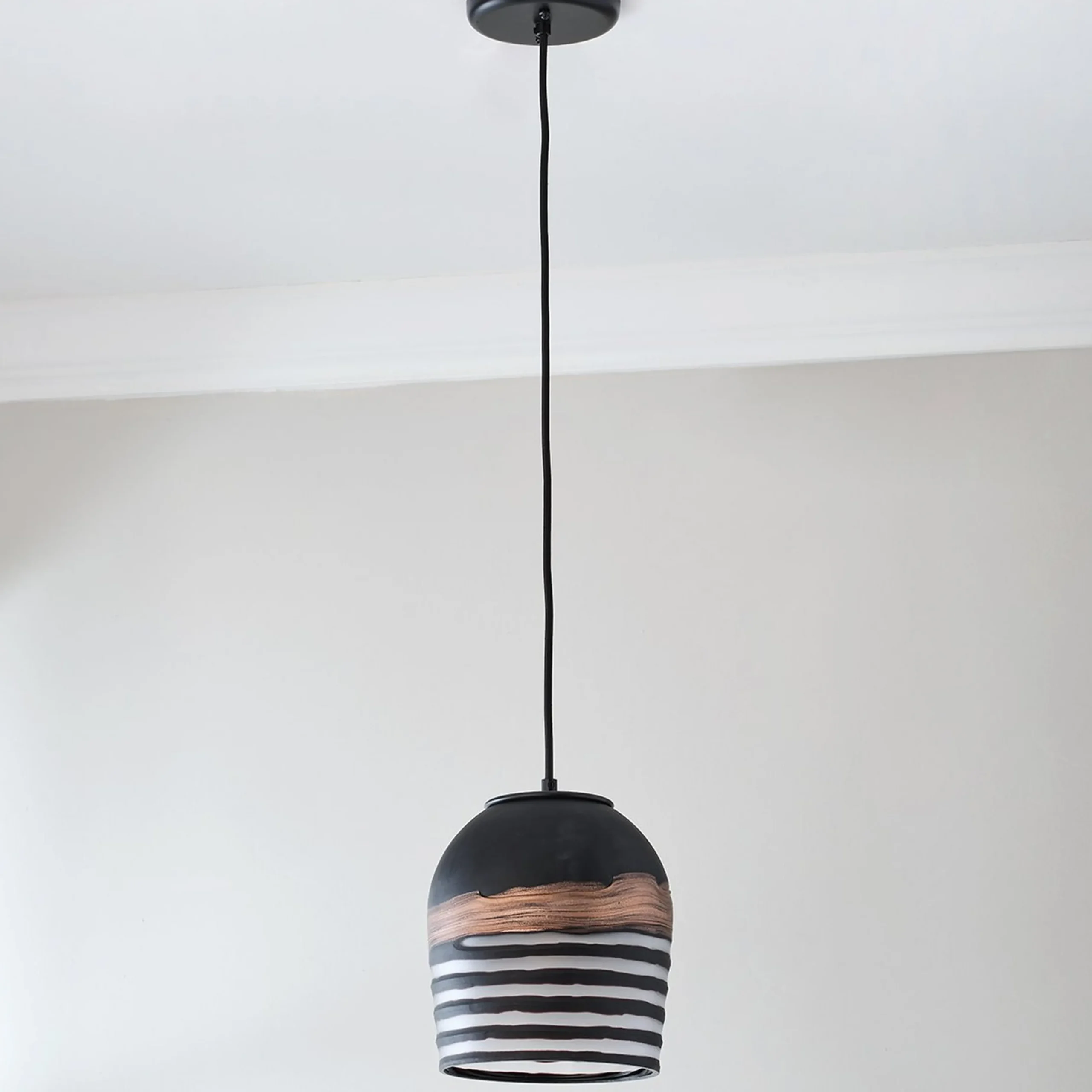 Linea Noire Pendant - Small