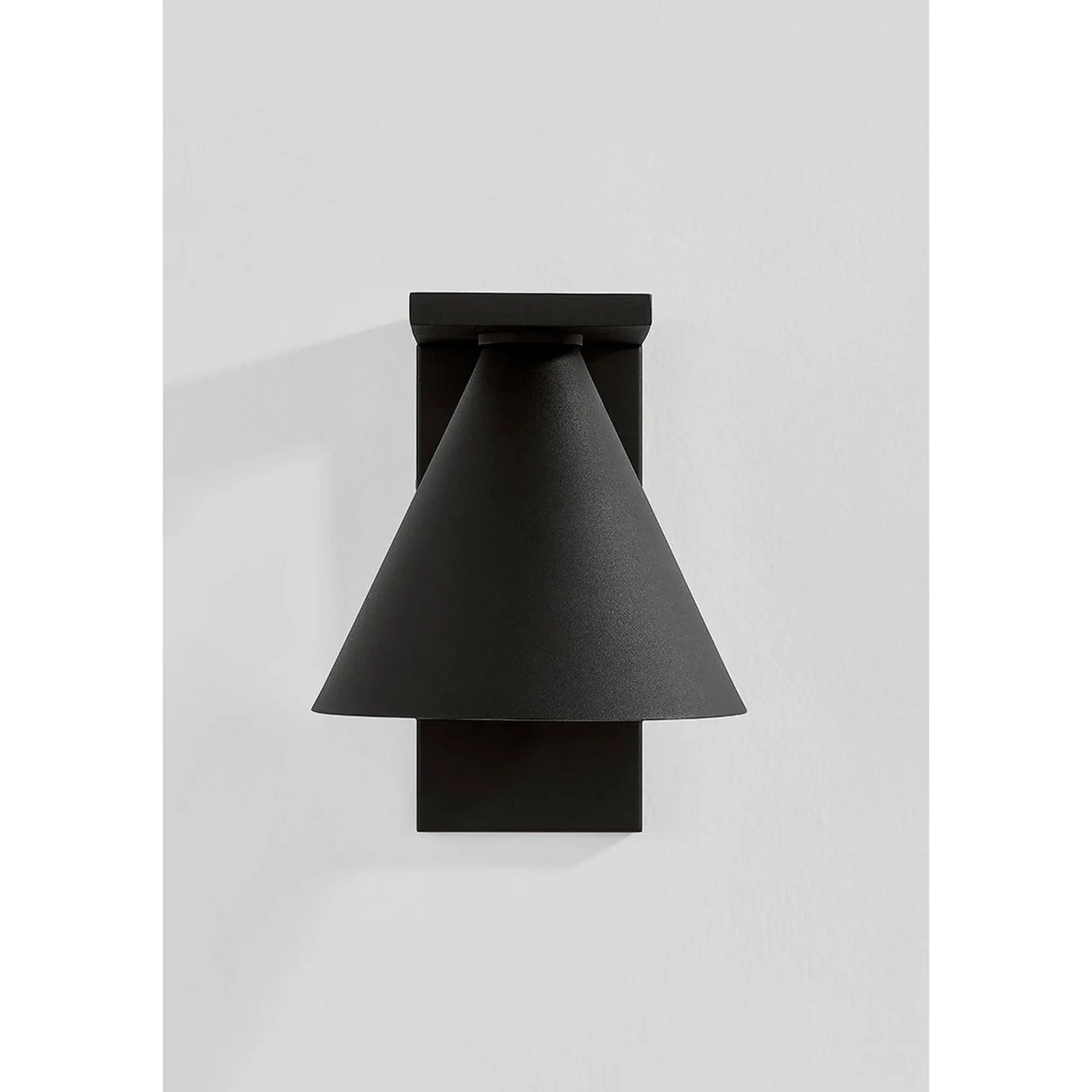 Lochmere Outdoor Sconce - Small