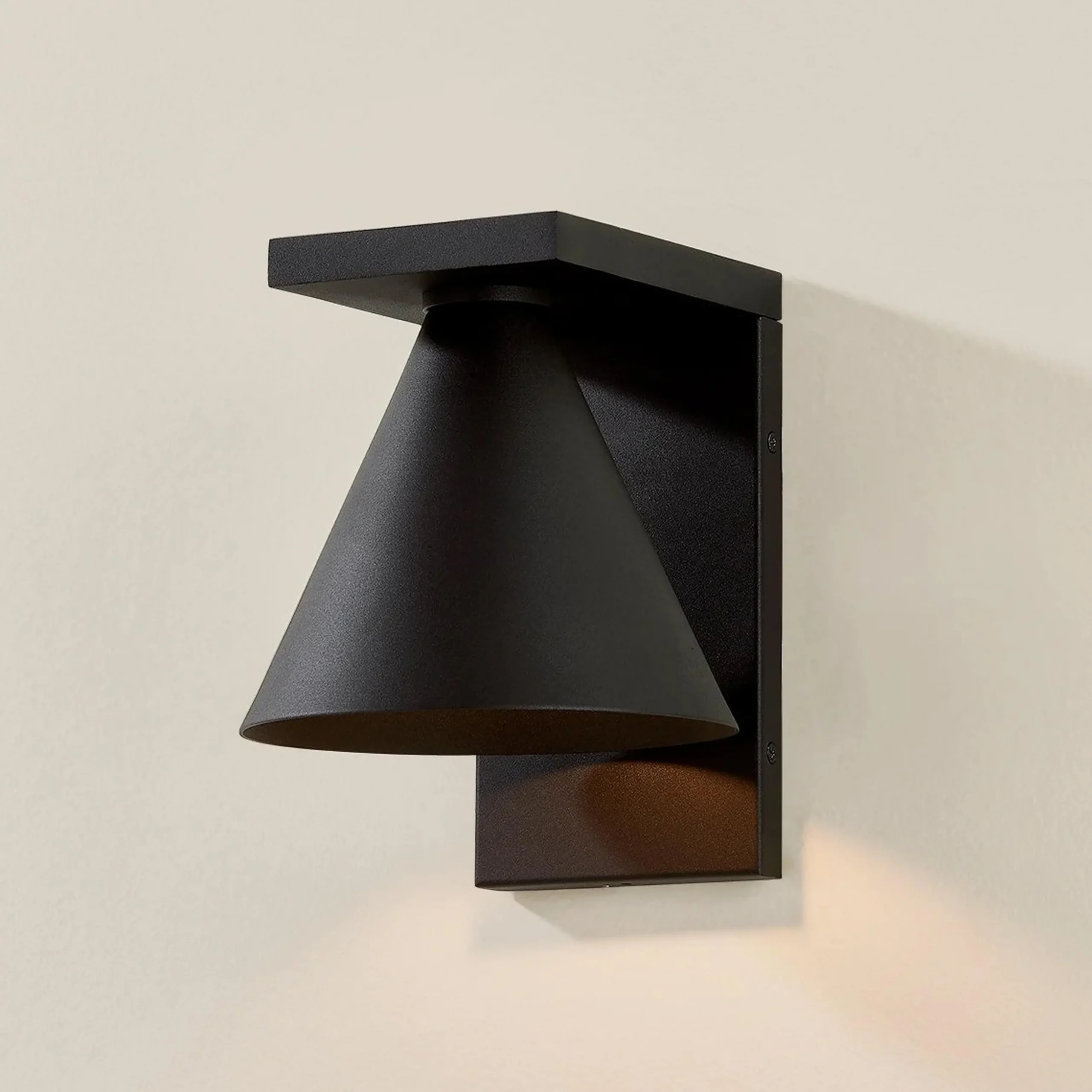 Lochmere Outdoor Sconce - Large