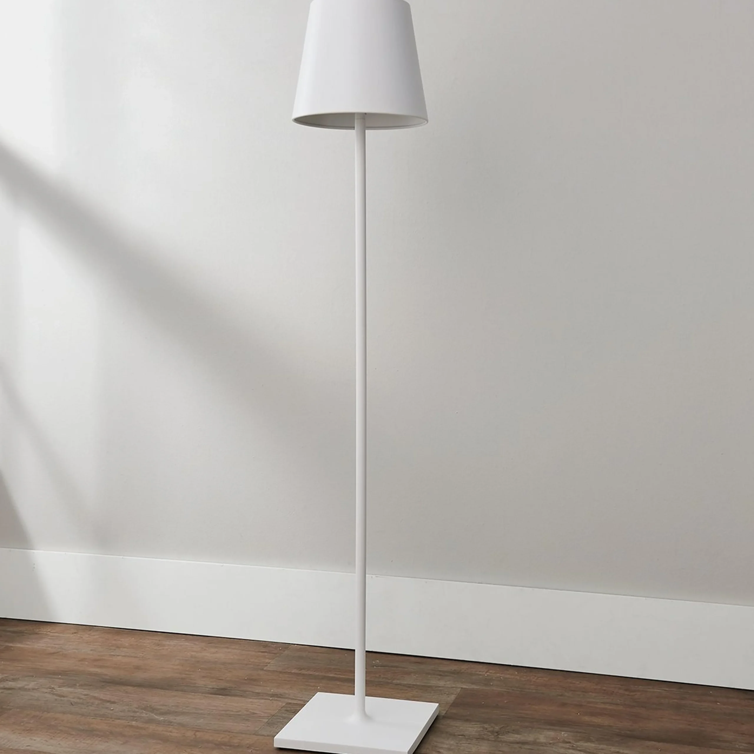 Lucy Cordless Adjustable Floor Lamp