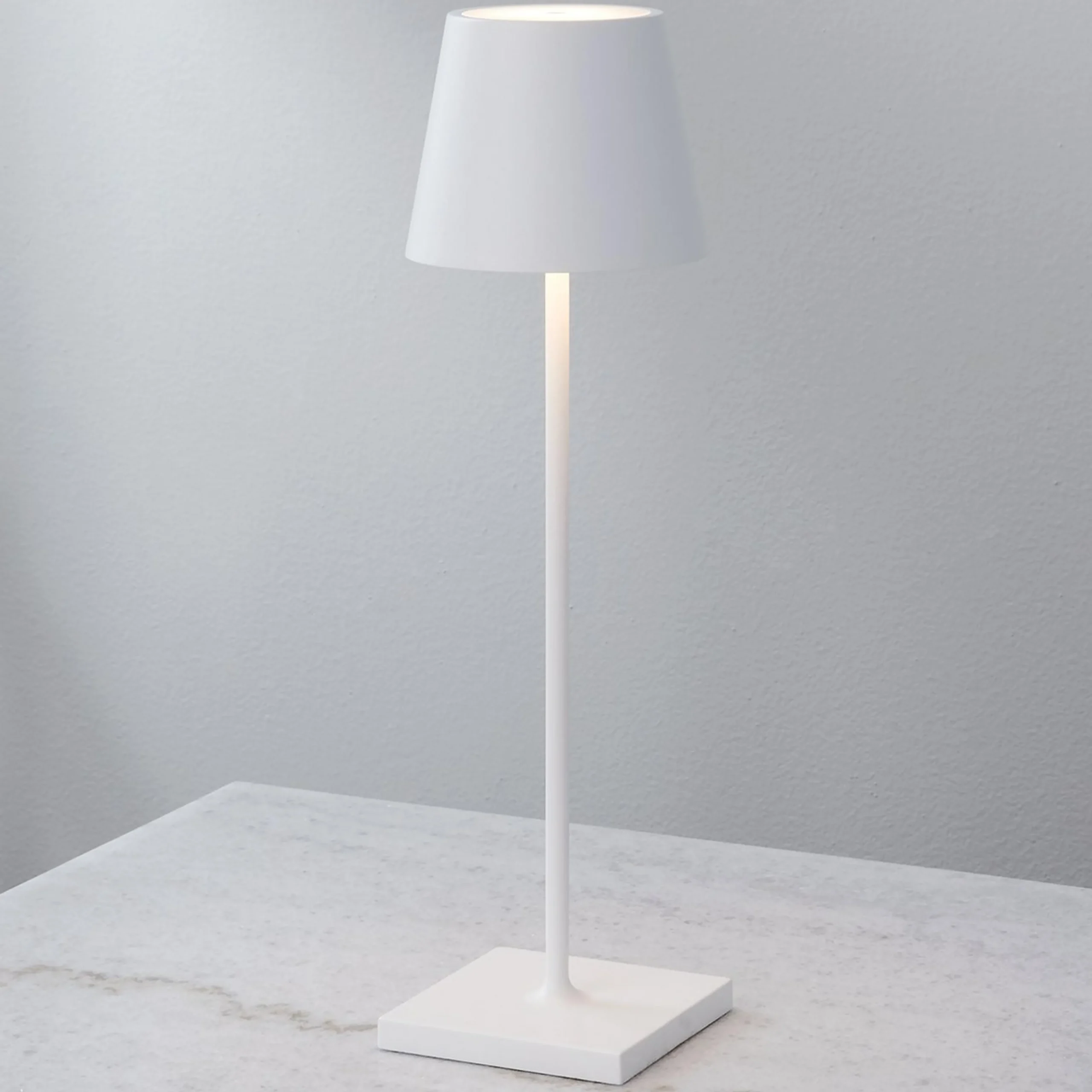 Lucy Cordless Table Lamp