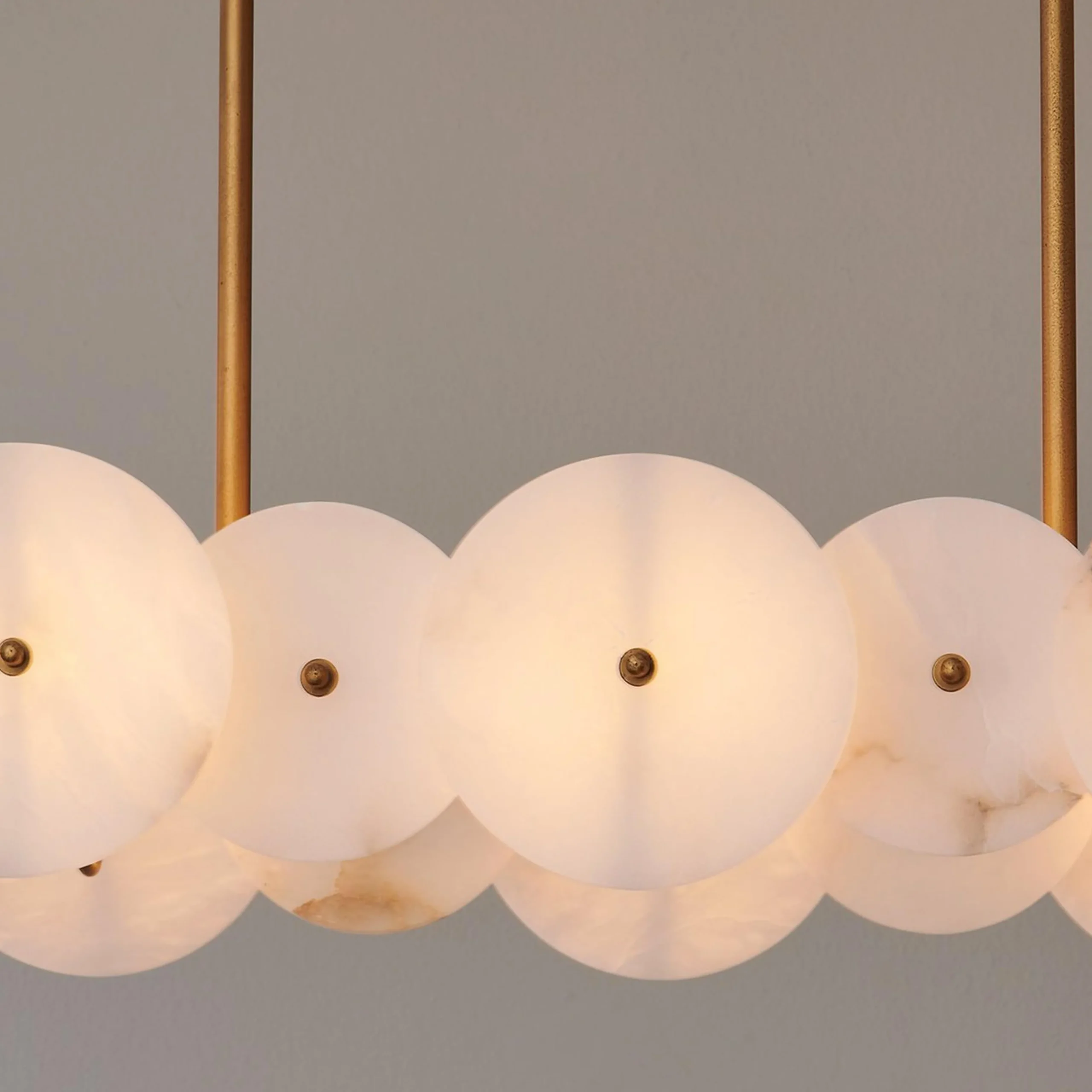 Lumovas Island Chandelier