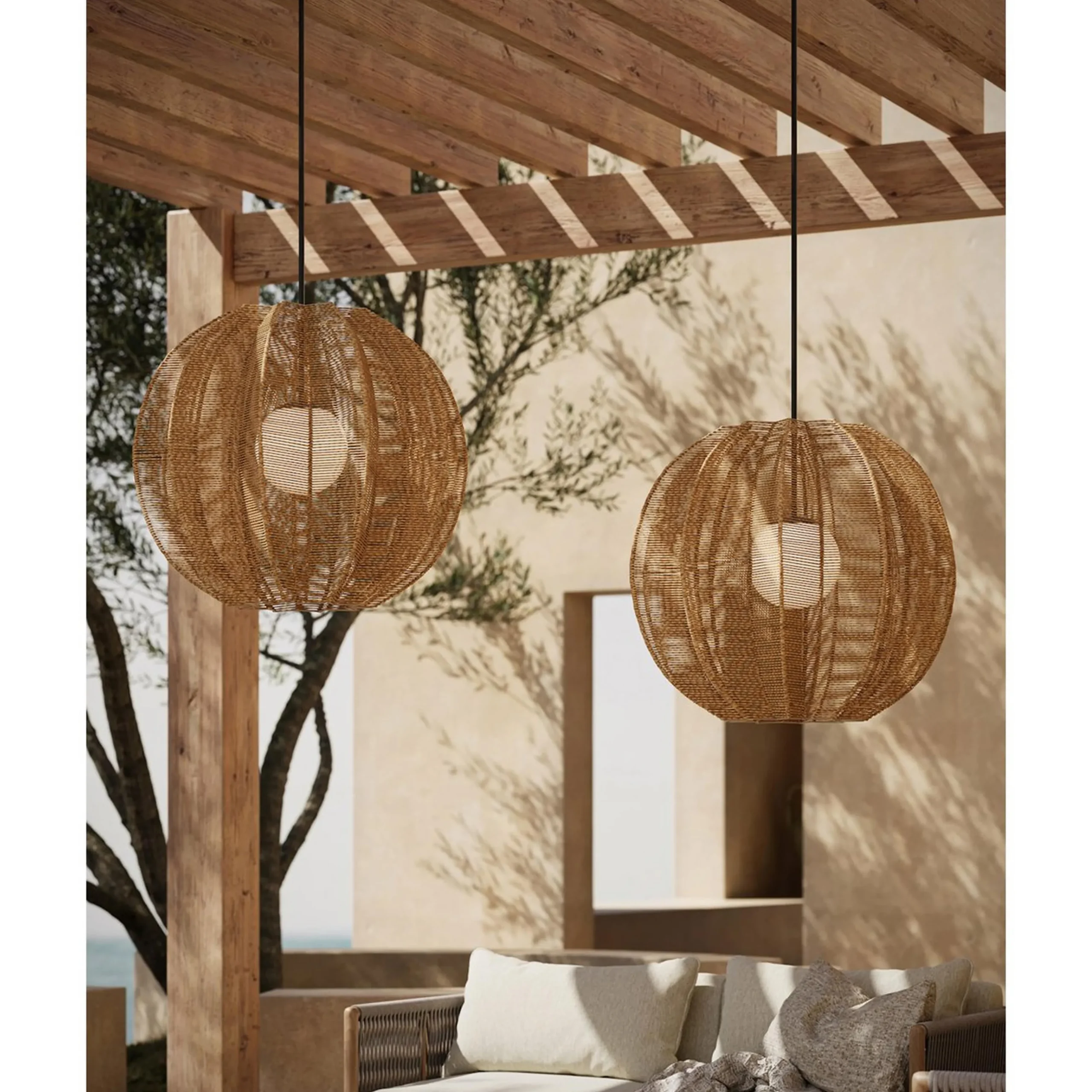Makoare Outdoor Lantern