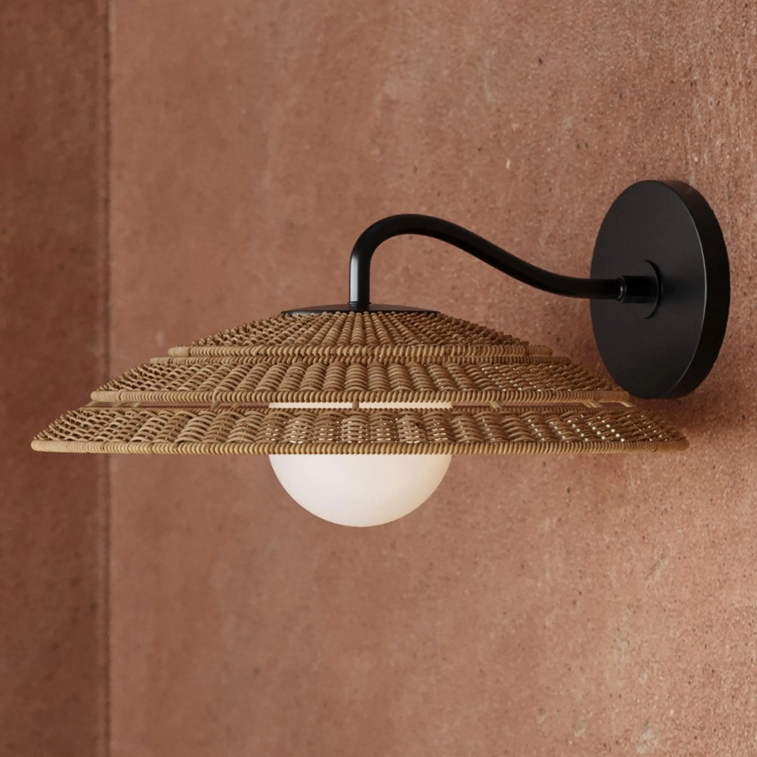 Makoare Outdoor Sconce