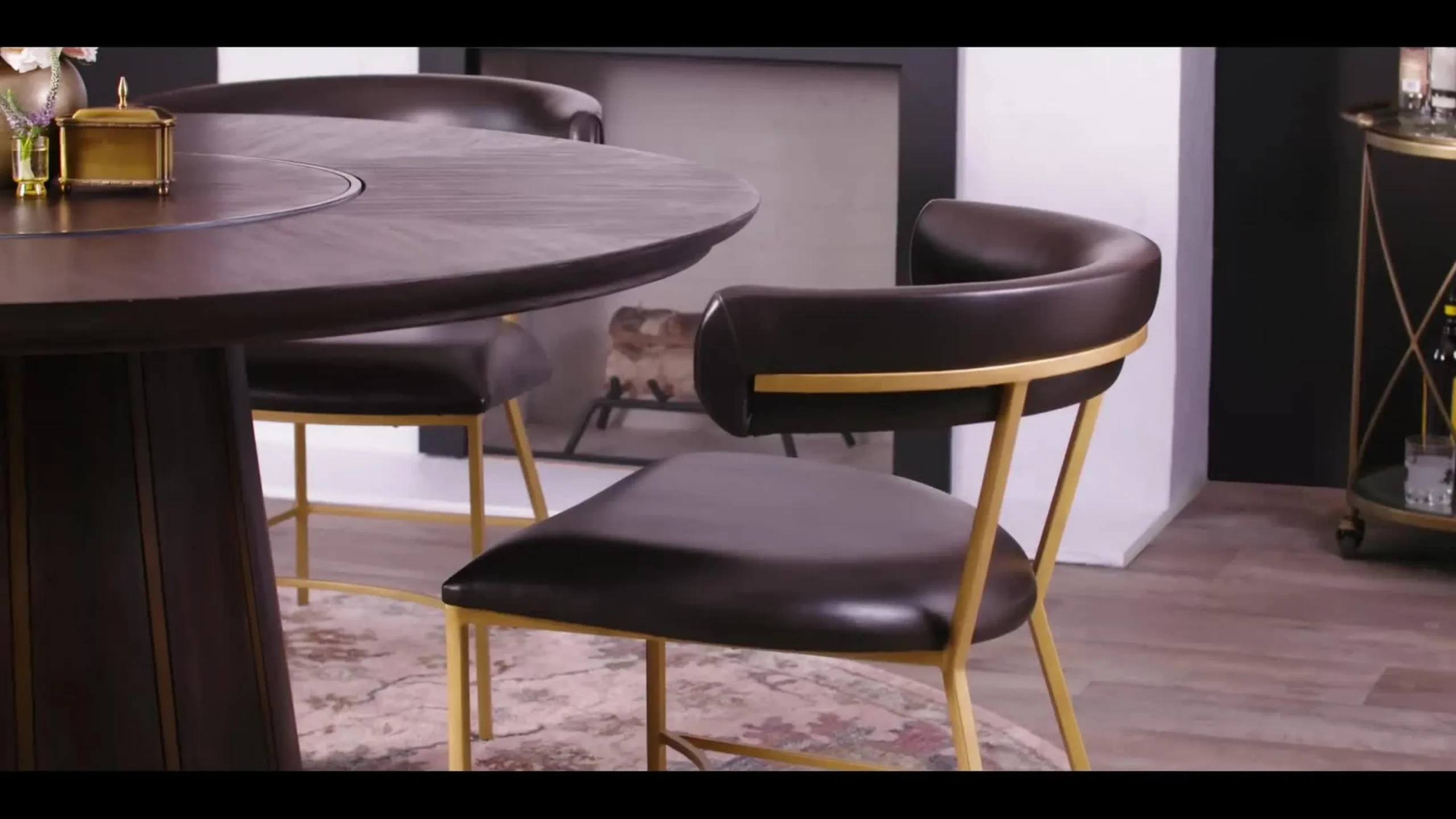 Mid-Century Chic Dining Chair