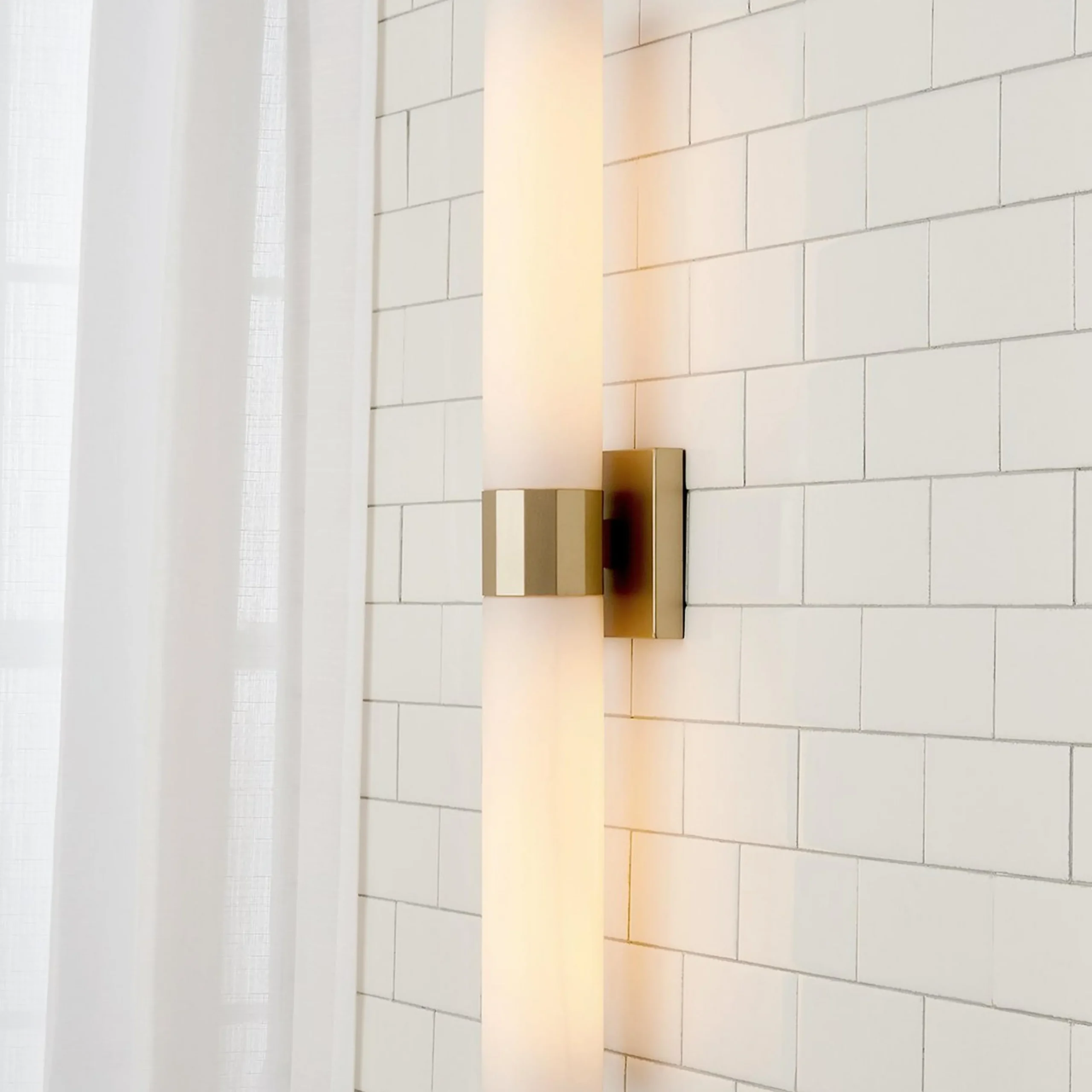 Minimal Chic Bath Sconce