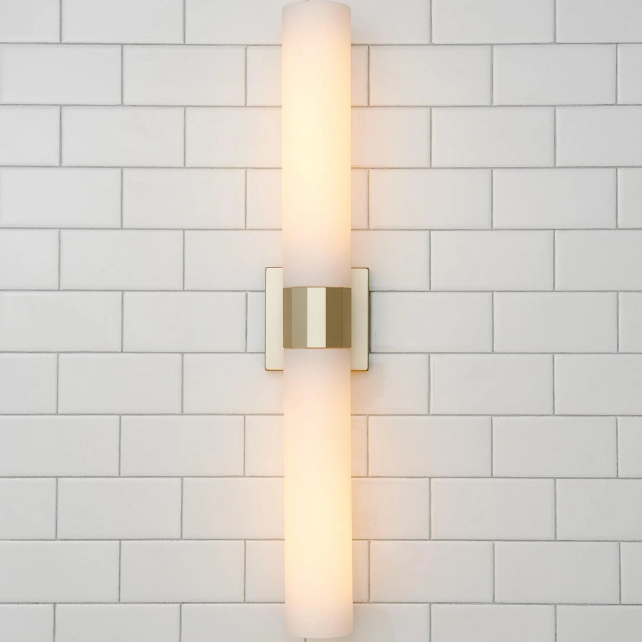 Minimal Chic Bath Sconce