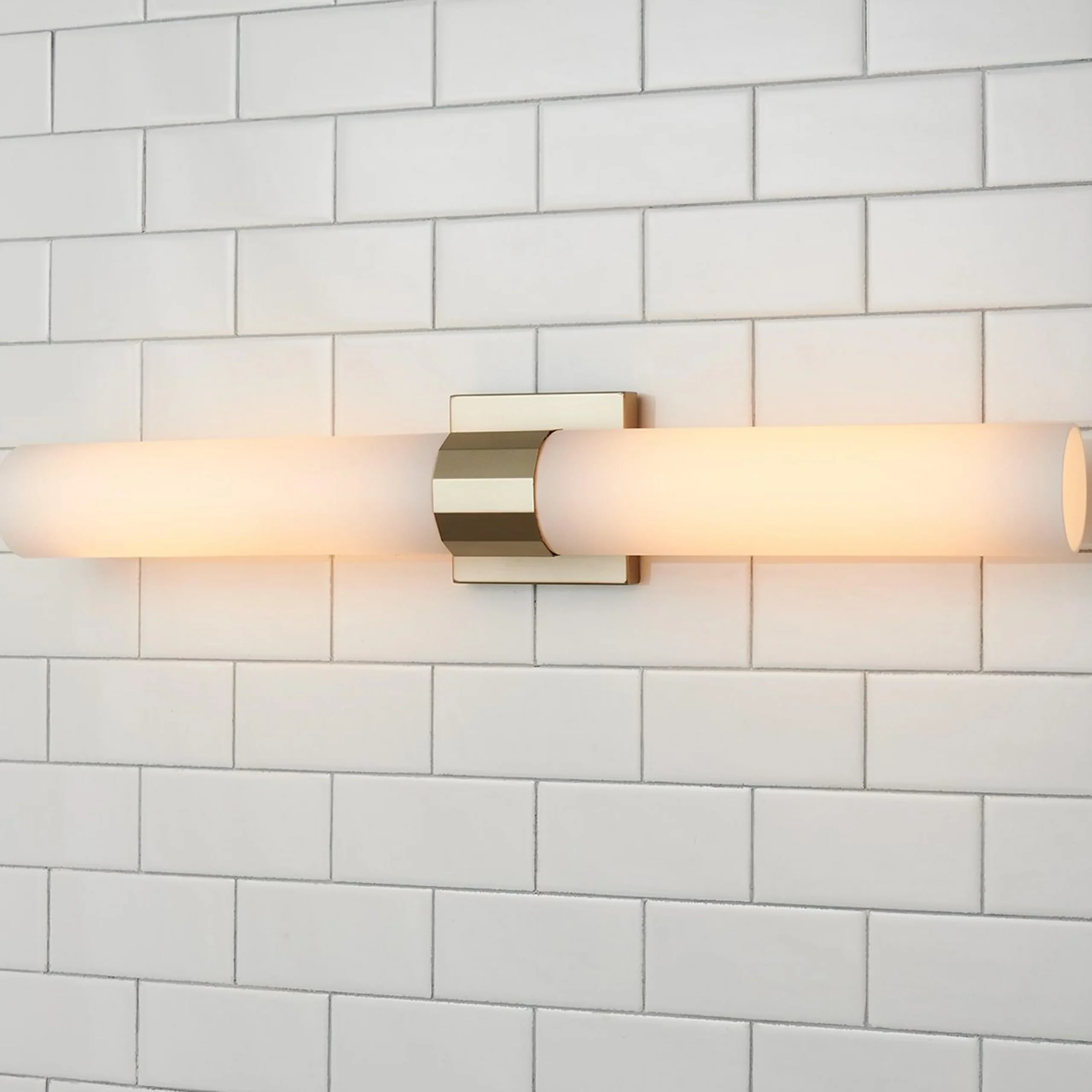 Minimal Chic Bath Sconce