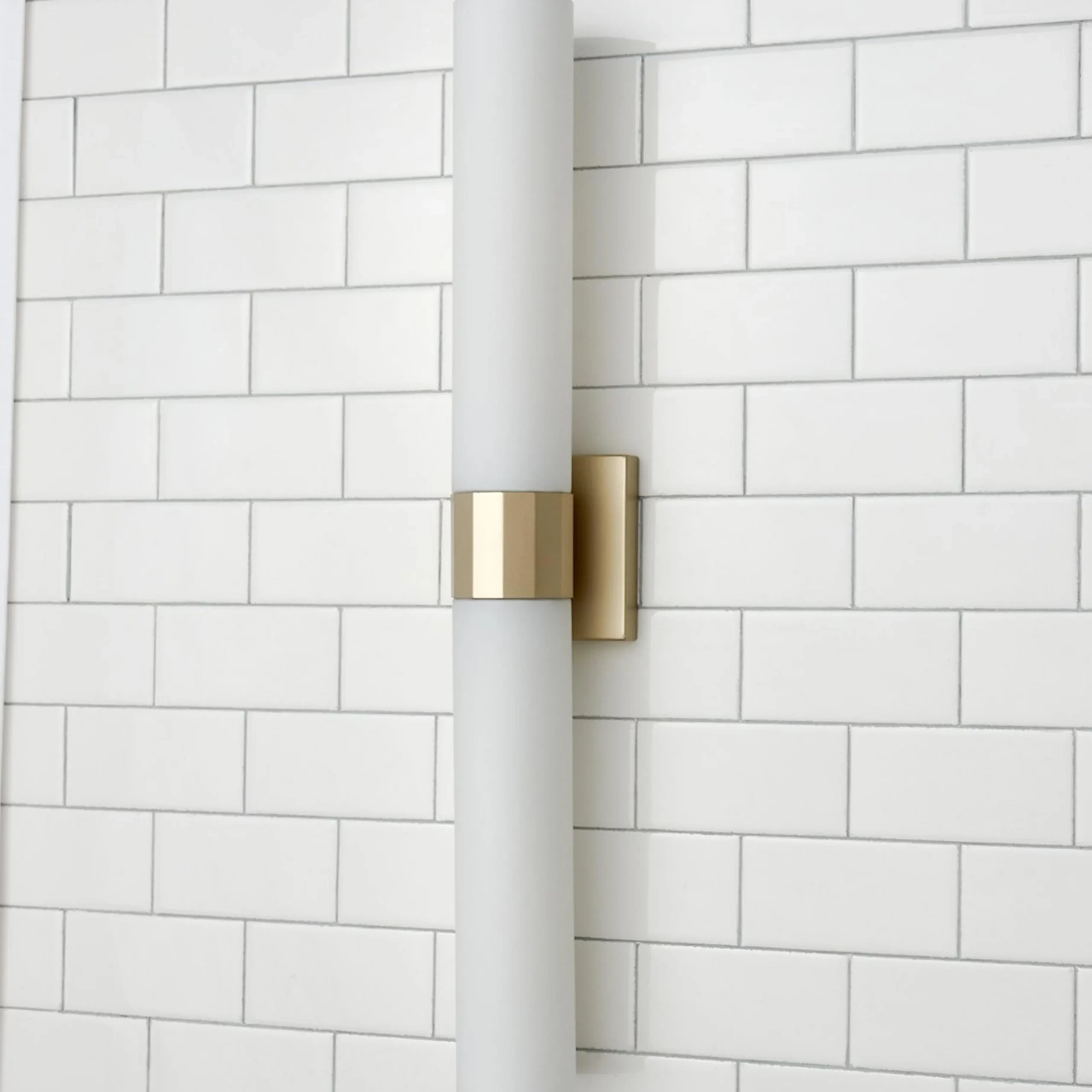 Minimal Chic Bath Sconce
